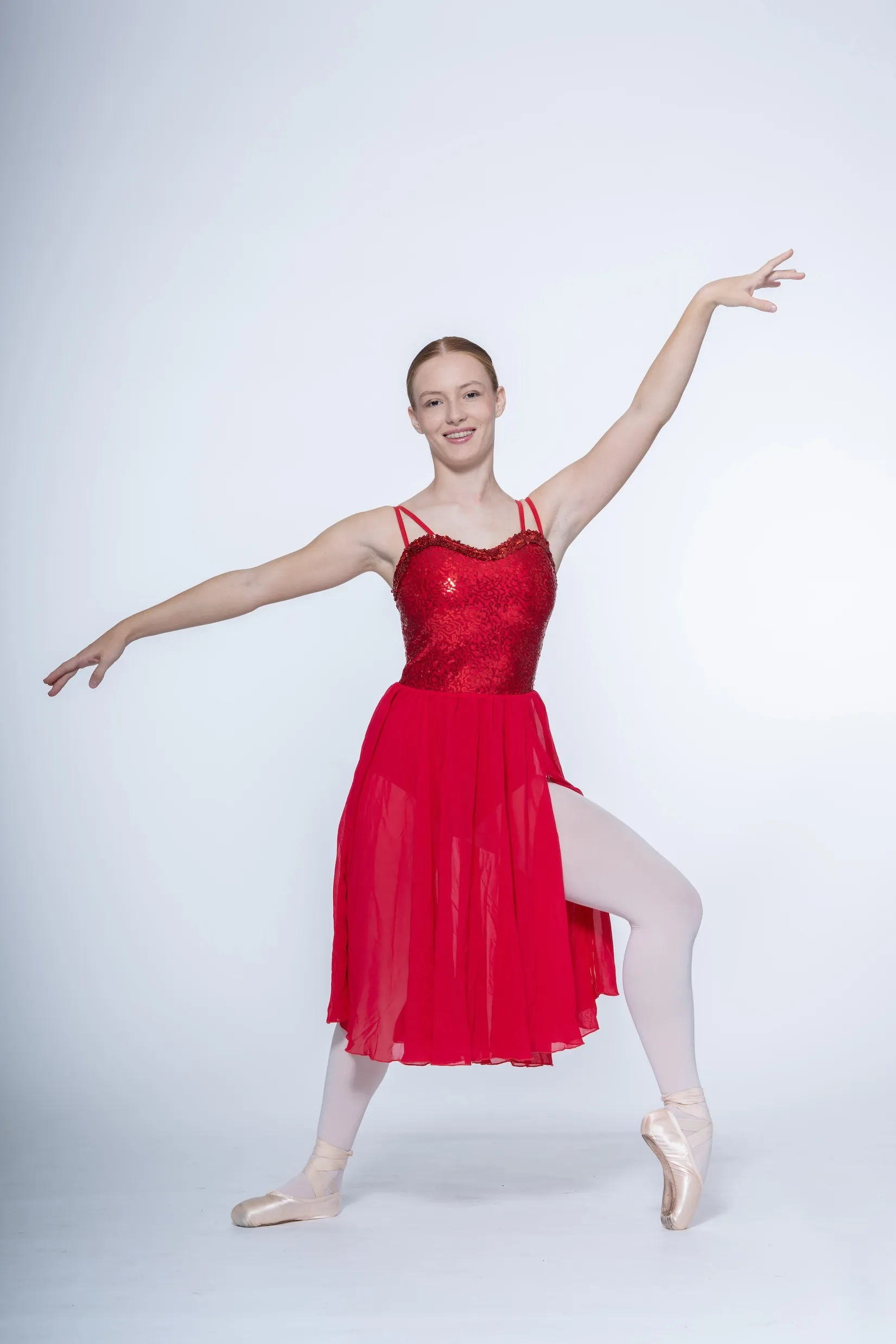 Robe rouge fluide haut pailleté réf : C105