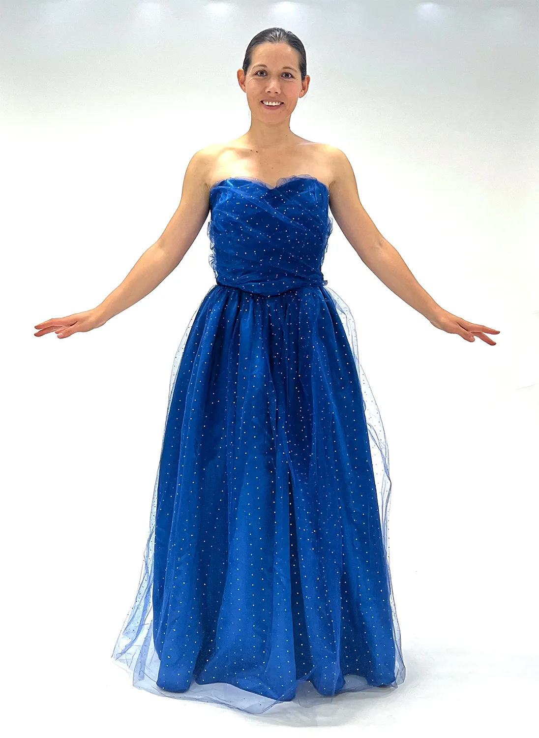 Robe Bleue à Paillettes avec Jupon en Tulle