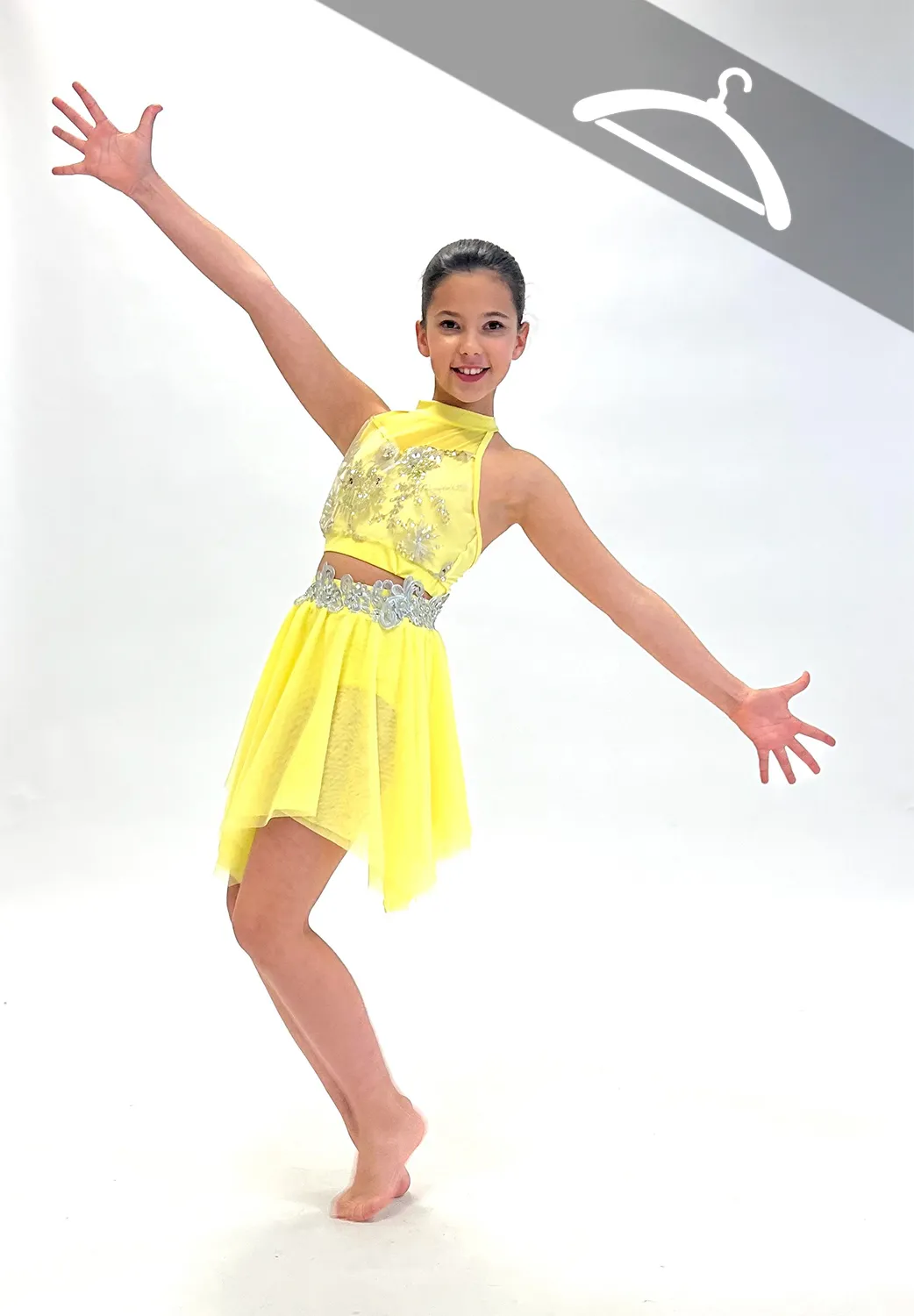 Jupe et Brassière Jaune et Argent - Essayage