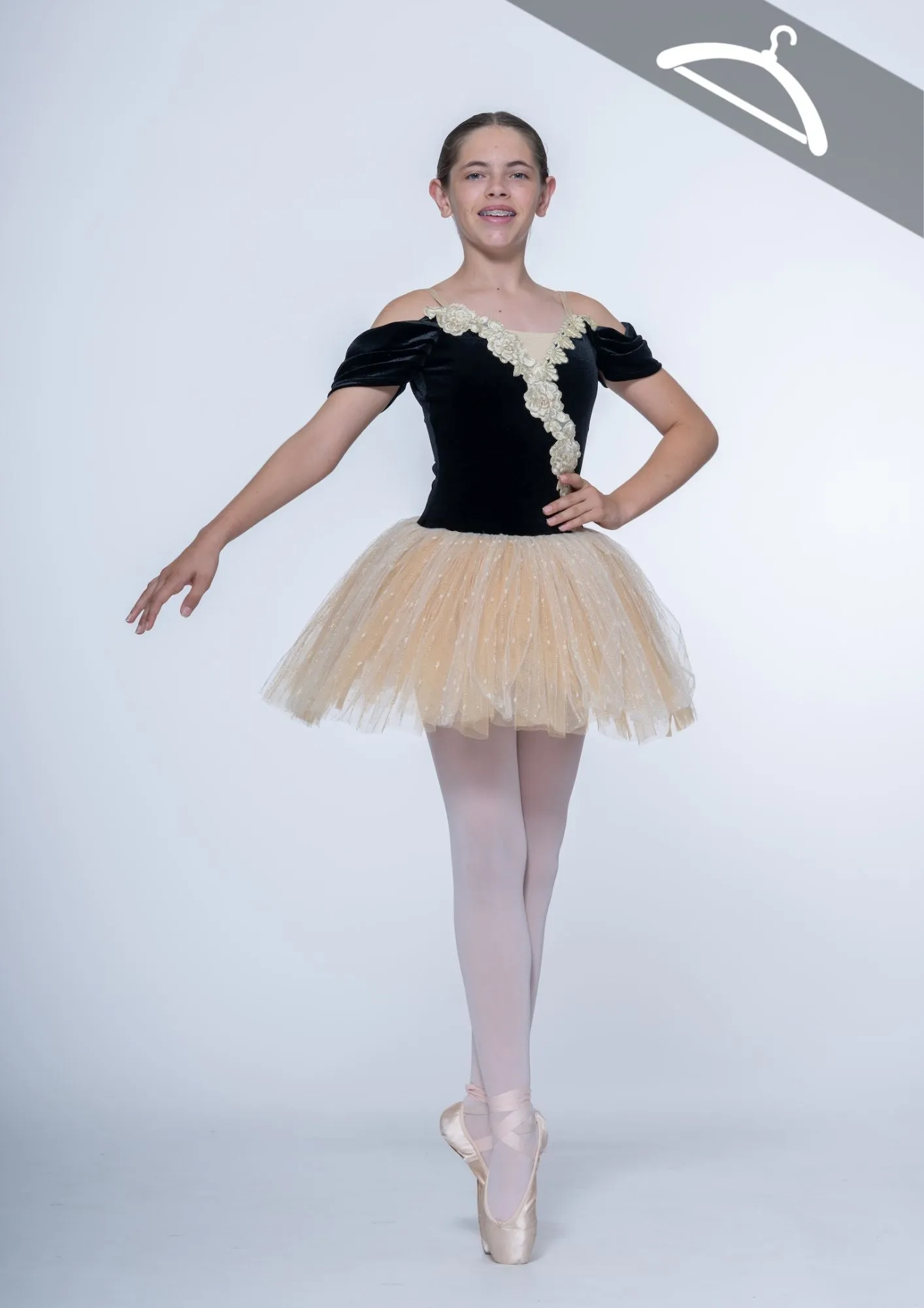 Tutu doré haut velours noir réf : C21 - Essayage