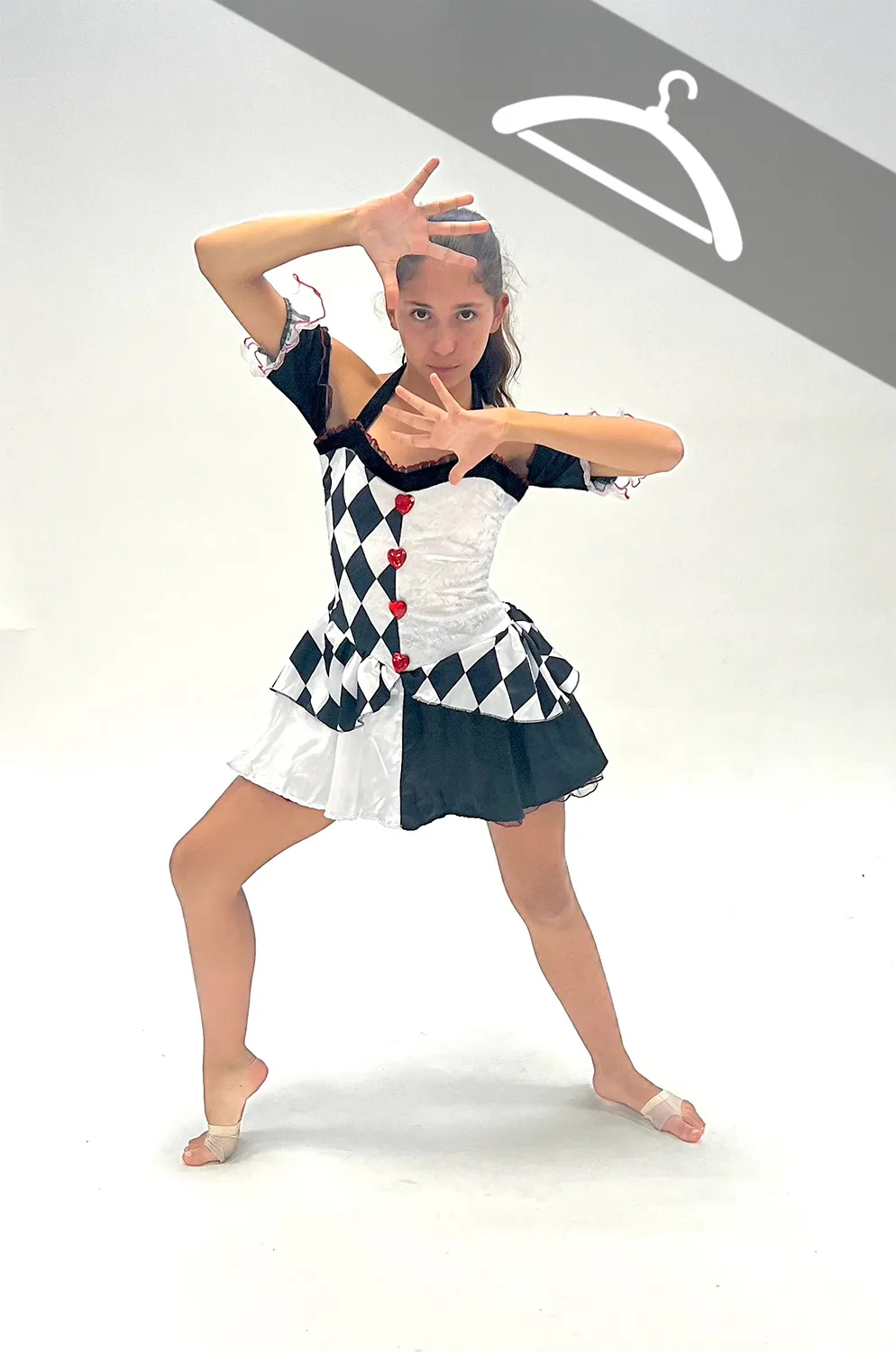 Robe Courte Losange N&B - Essayage