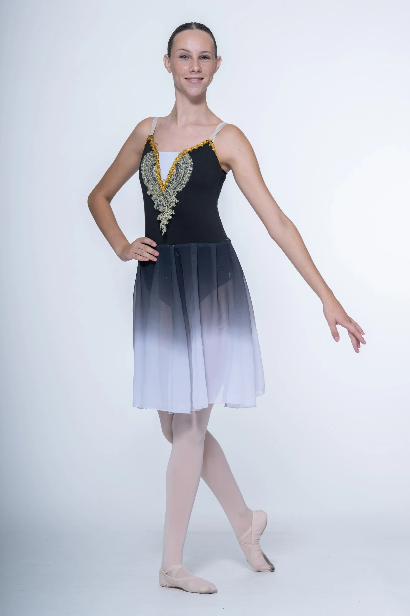 Robe noire jupe dégradée réf : PORT33