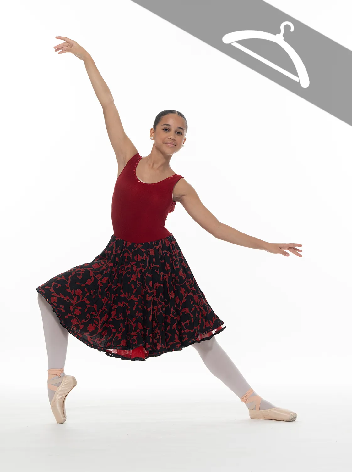 Robe rouge et jupe noire motifs rouges réf : C125 - Essayage