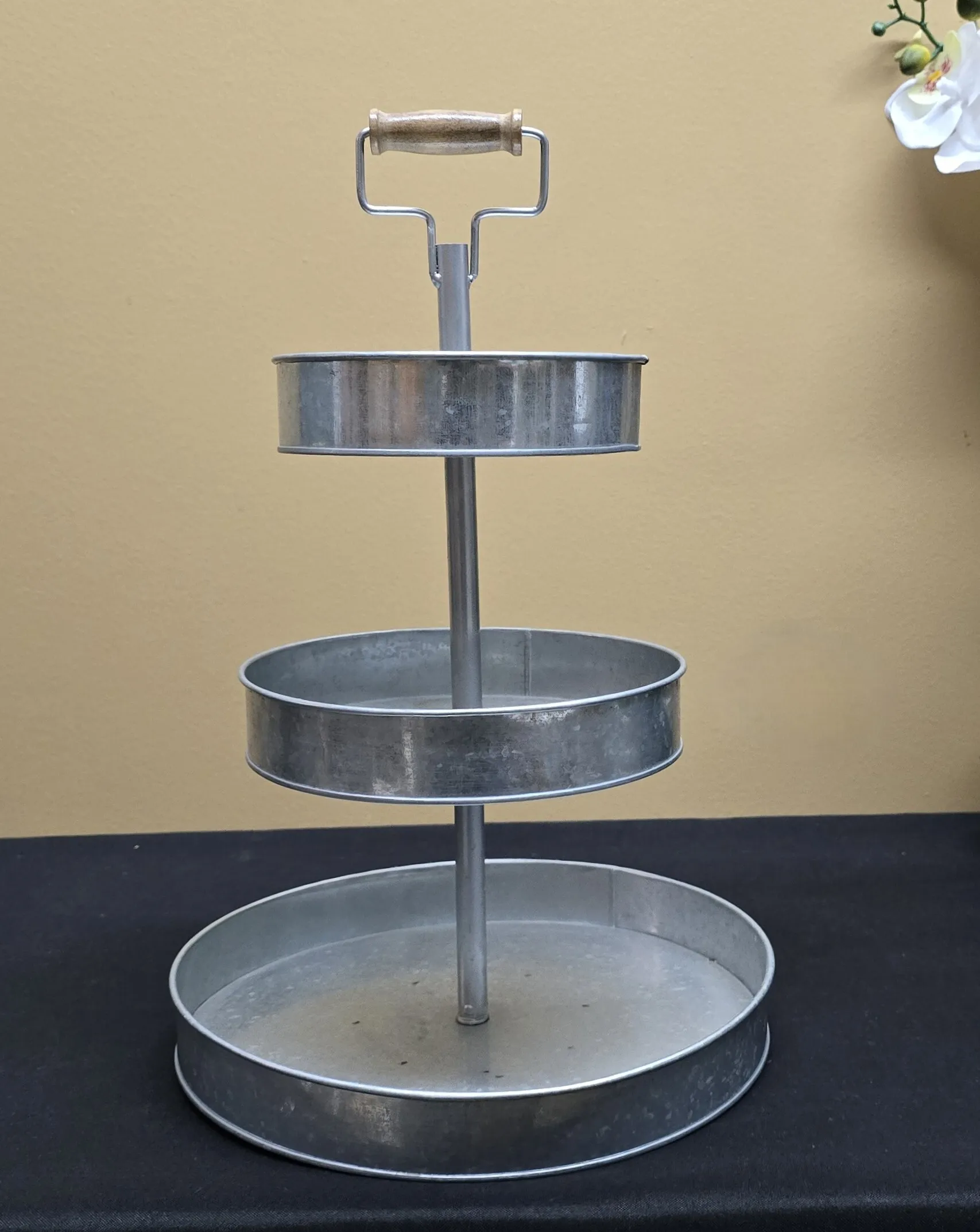 3 Tier Stand 17 x 21 inch