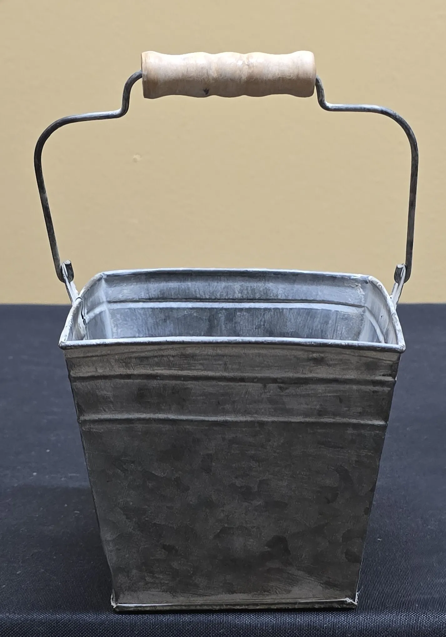 Galvanized Pail with handle (square)