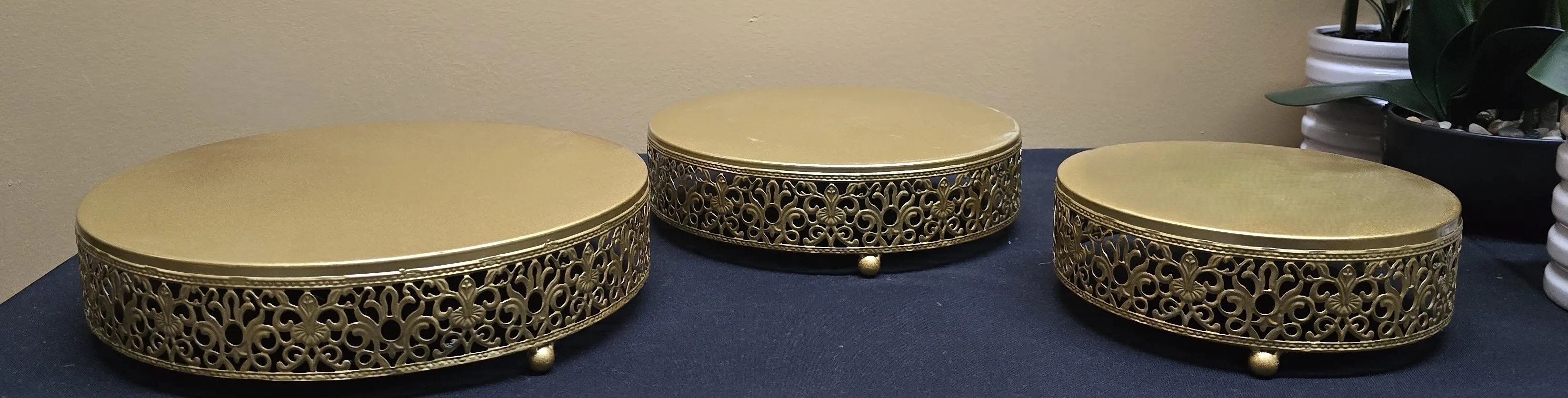 3 Gold Stand Set