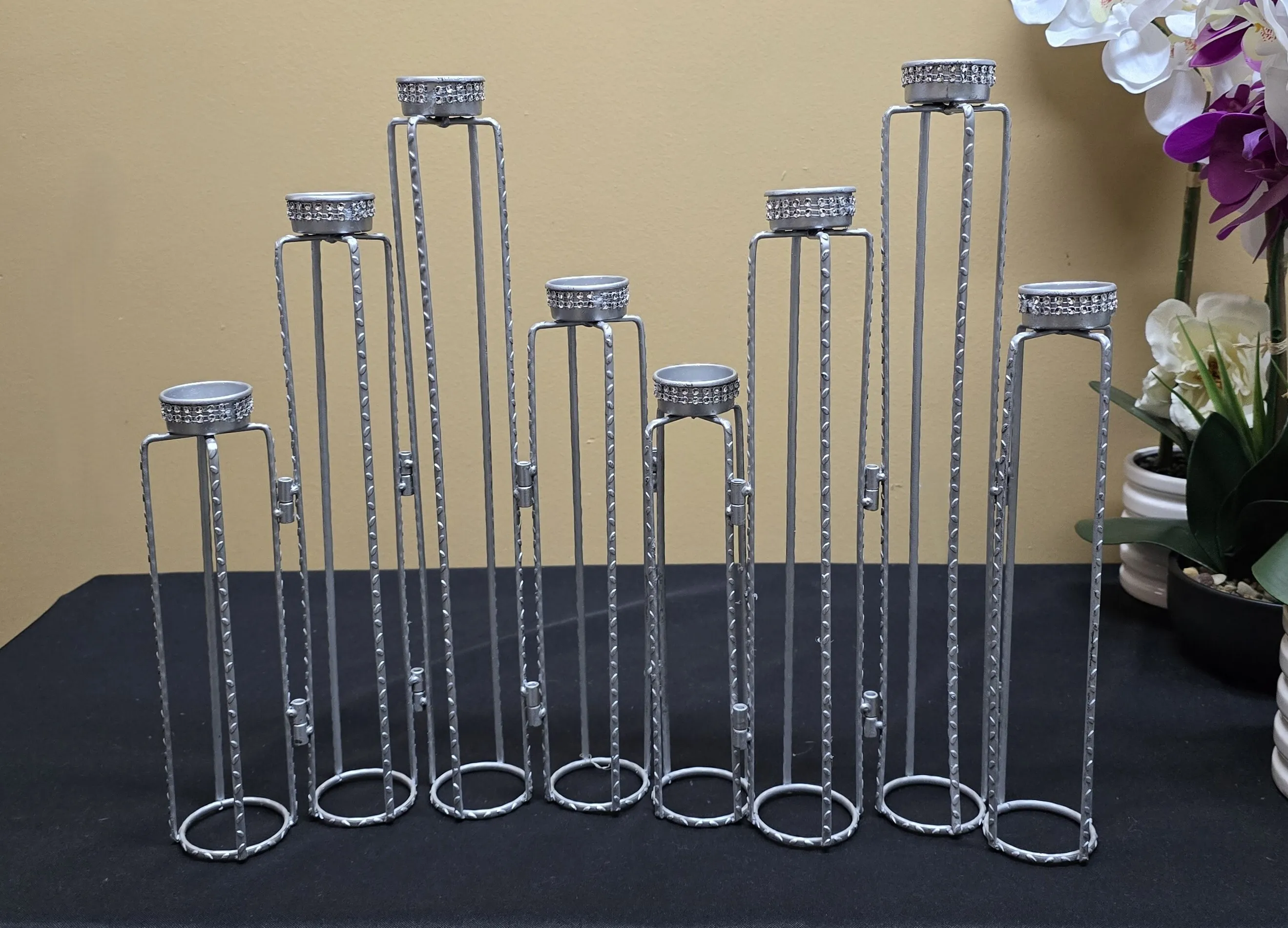 8 Candle Holder (connected/adjustable) 19 x 16 inch