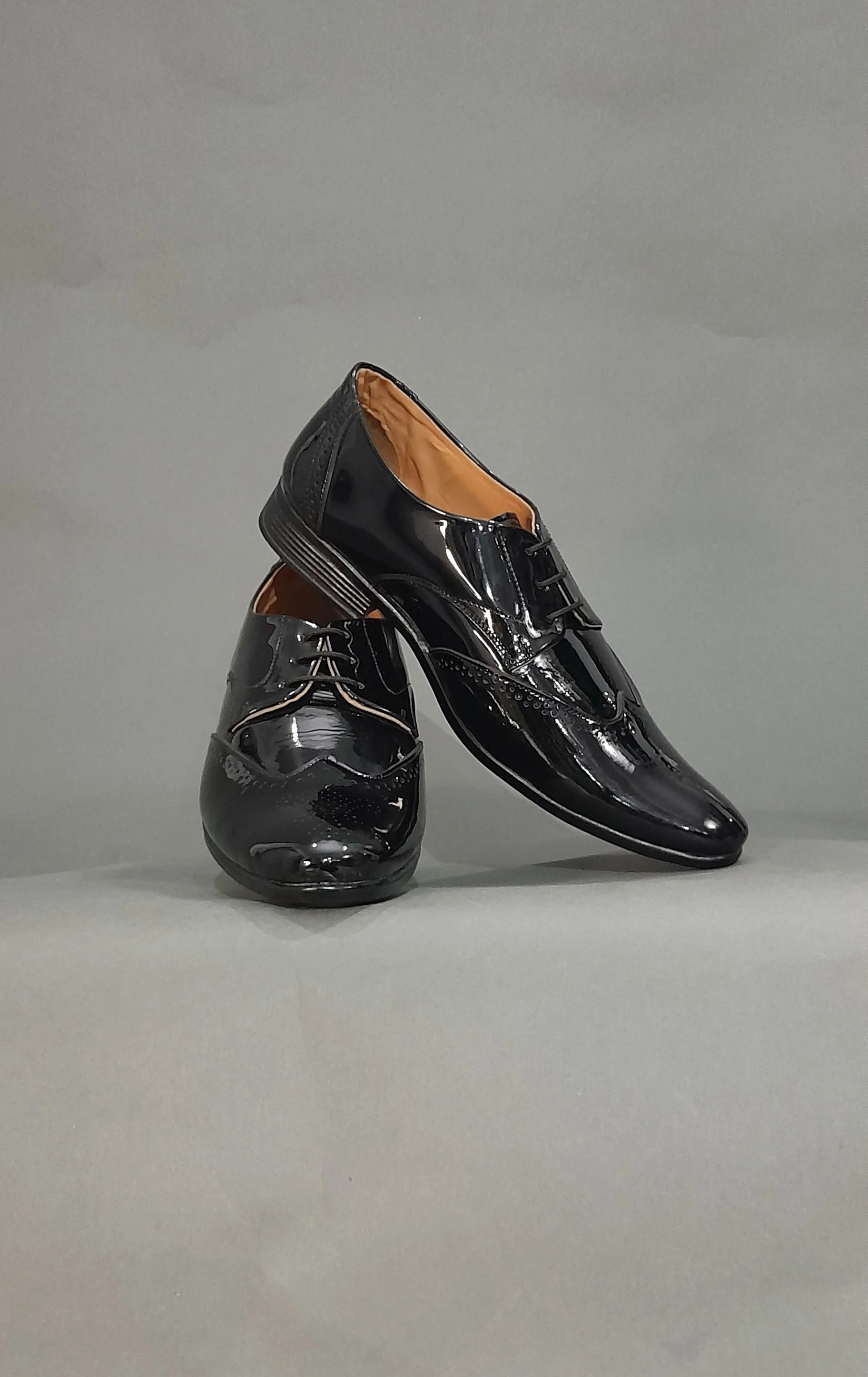 Black Designer Glossy Shoes - S3