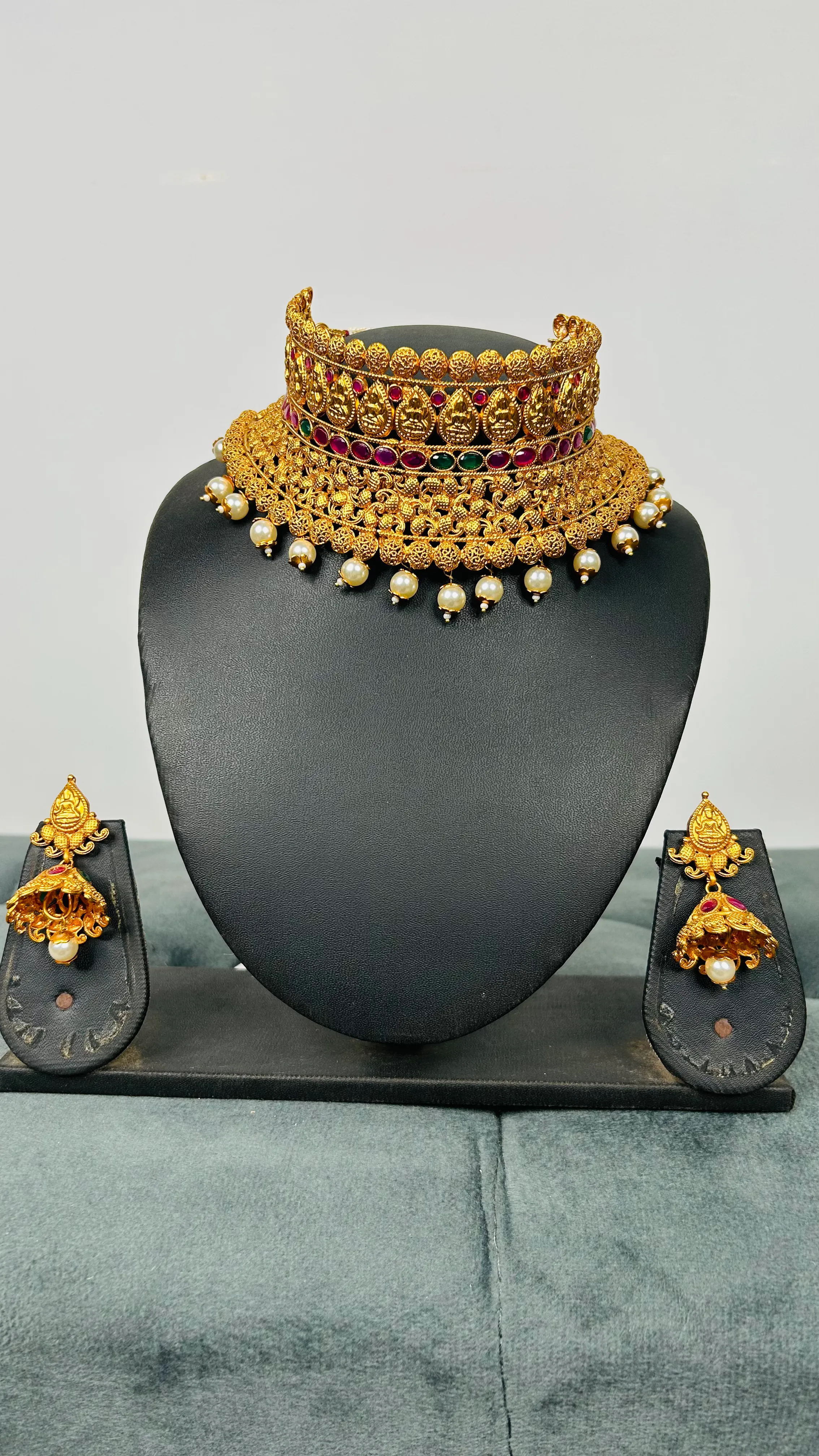 Red and Green Stone Choker Jewellery - TP0003