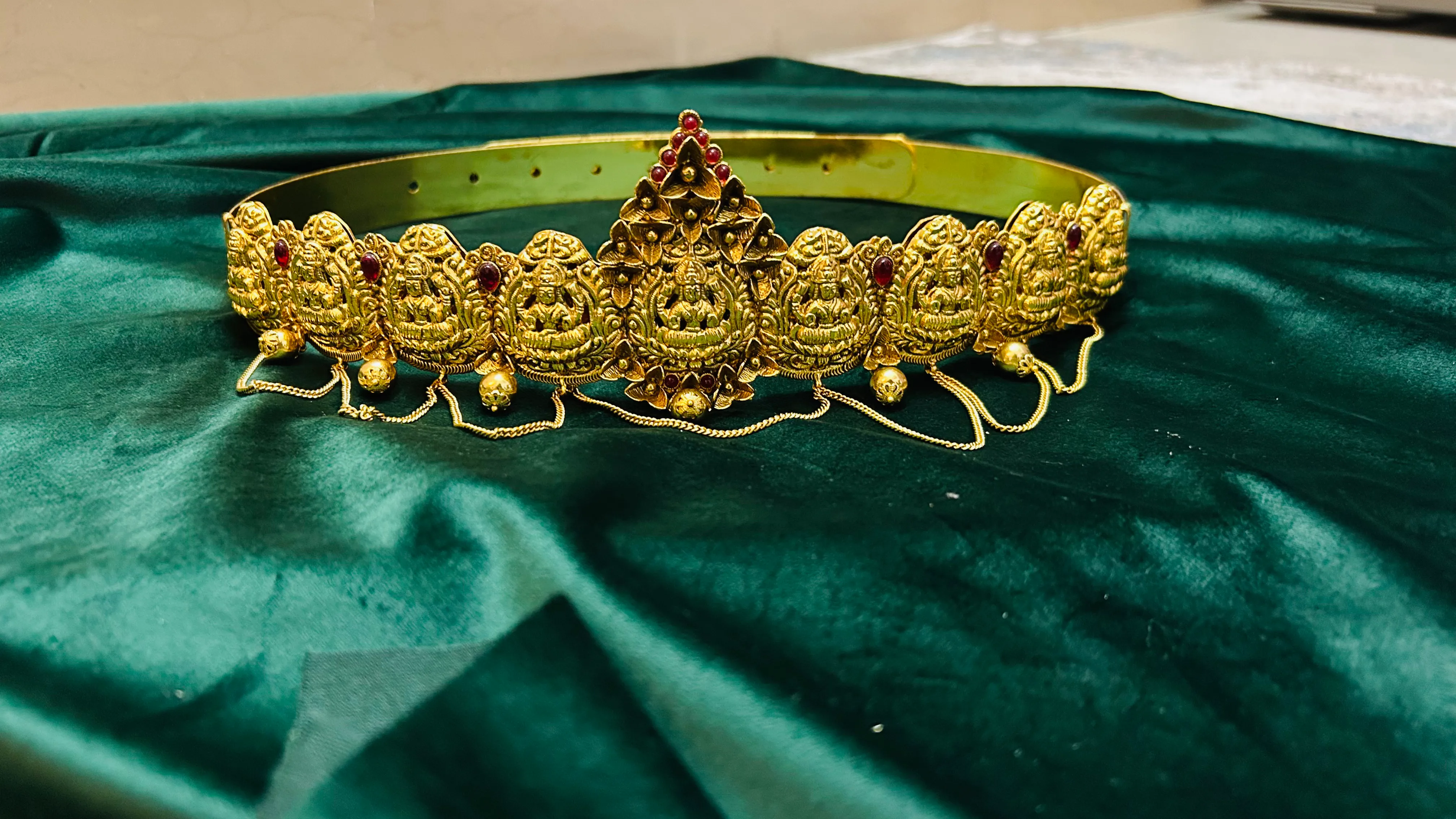 Red stone Lakshmi Hipbelt - TP0019