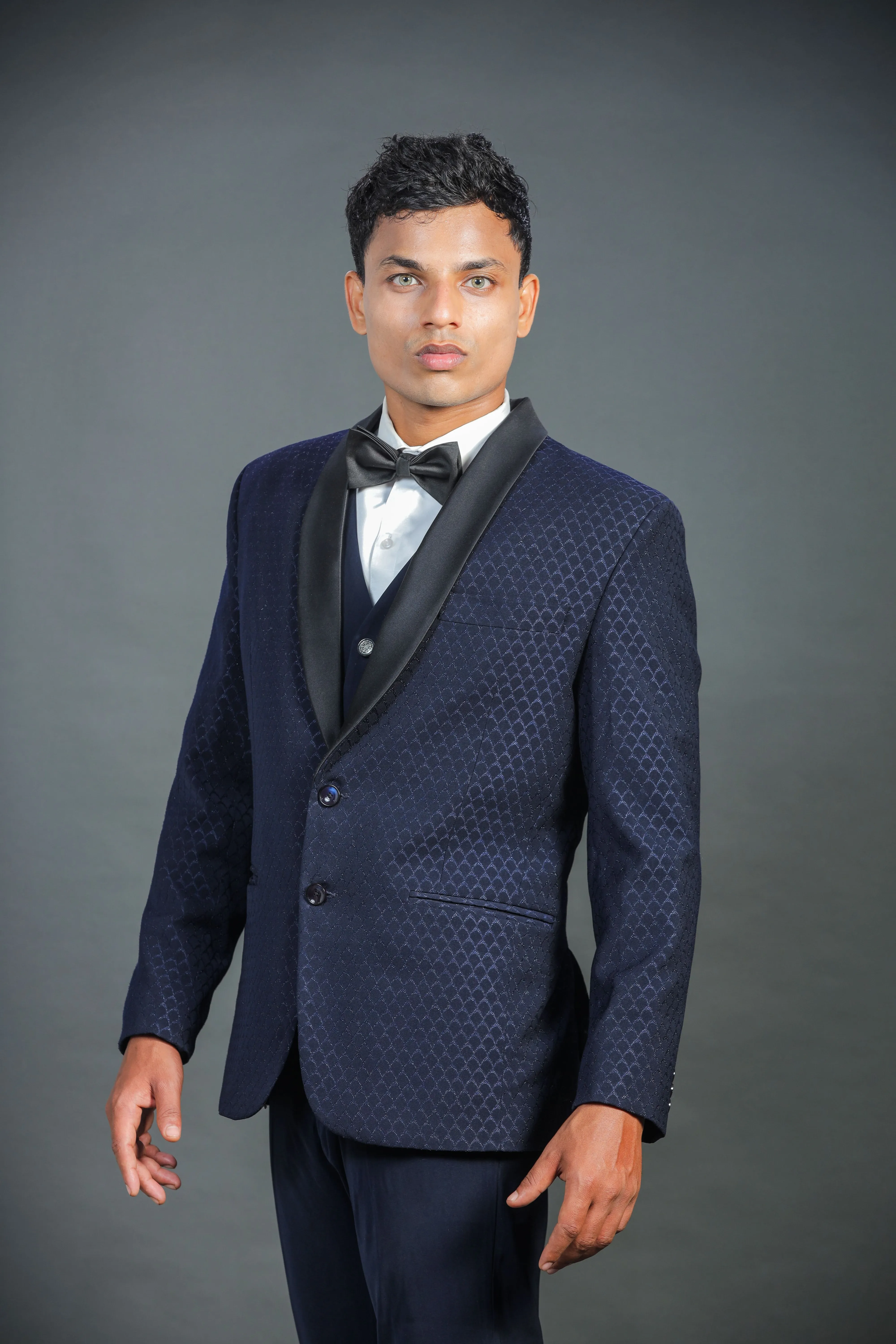 Navy Blue Peak Lapel Tuxedo