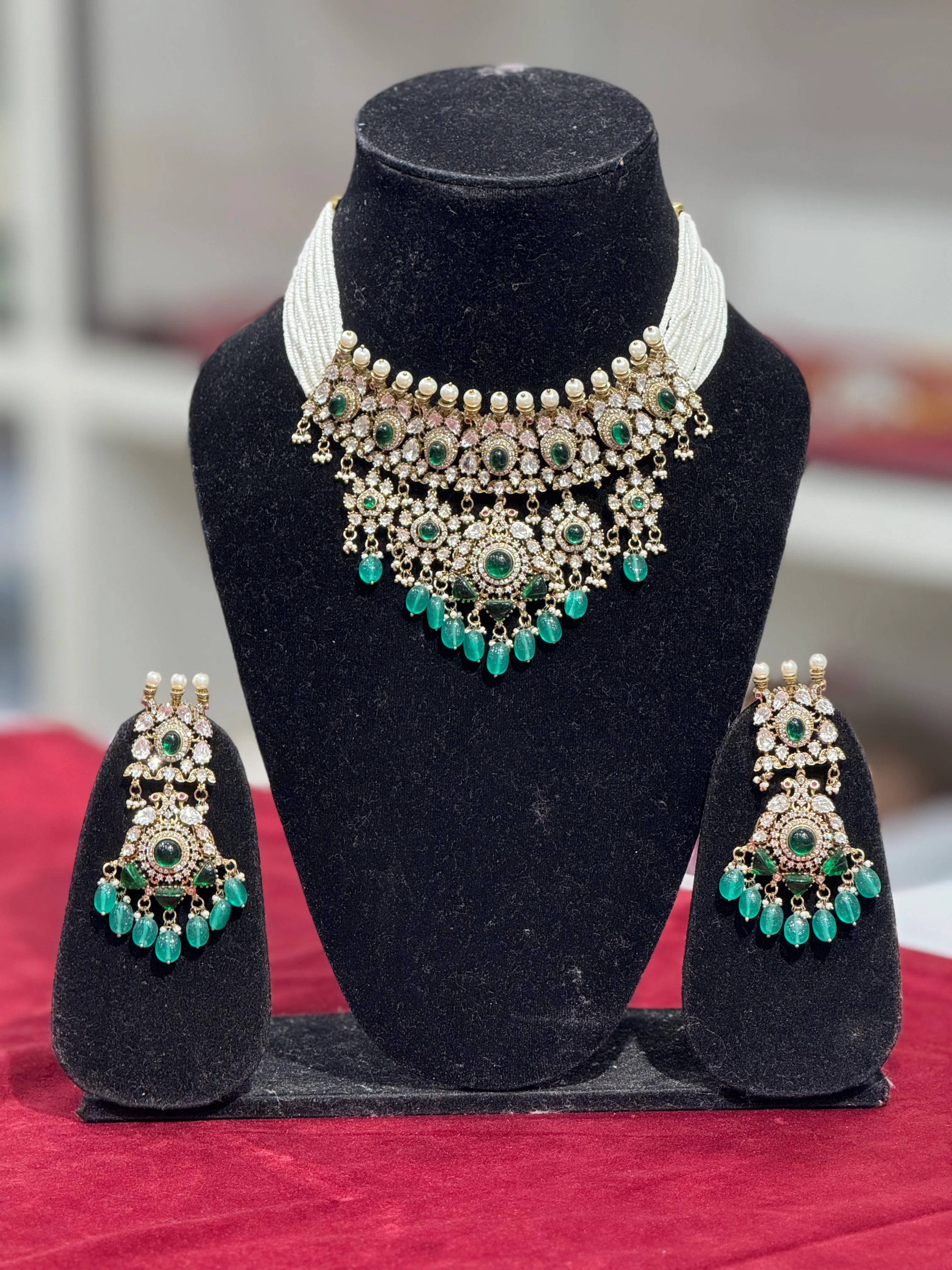 White and Green Victorian choker - K0019