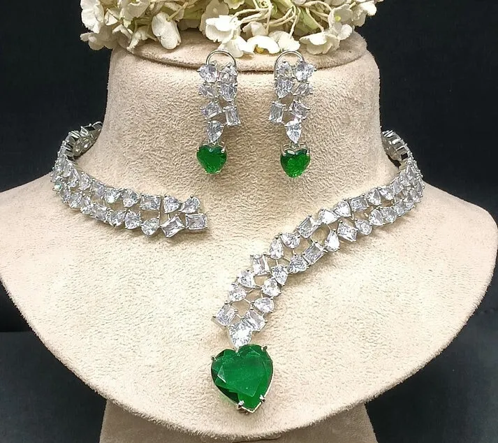 Snake Diamond Emerald Neck Piece Set - D0008