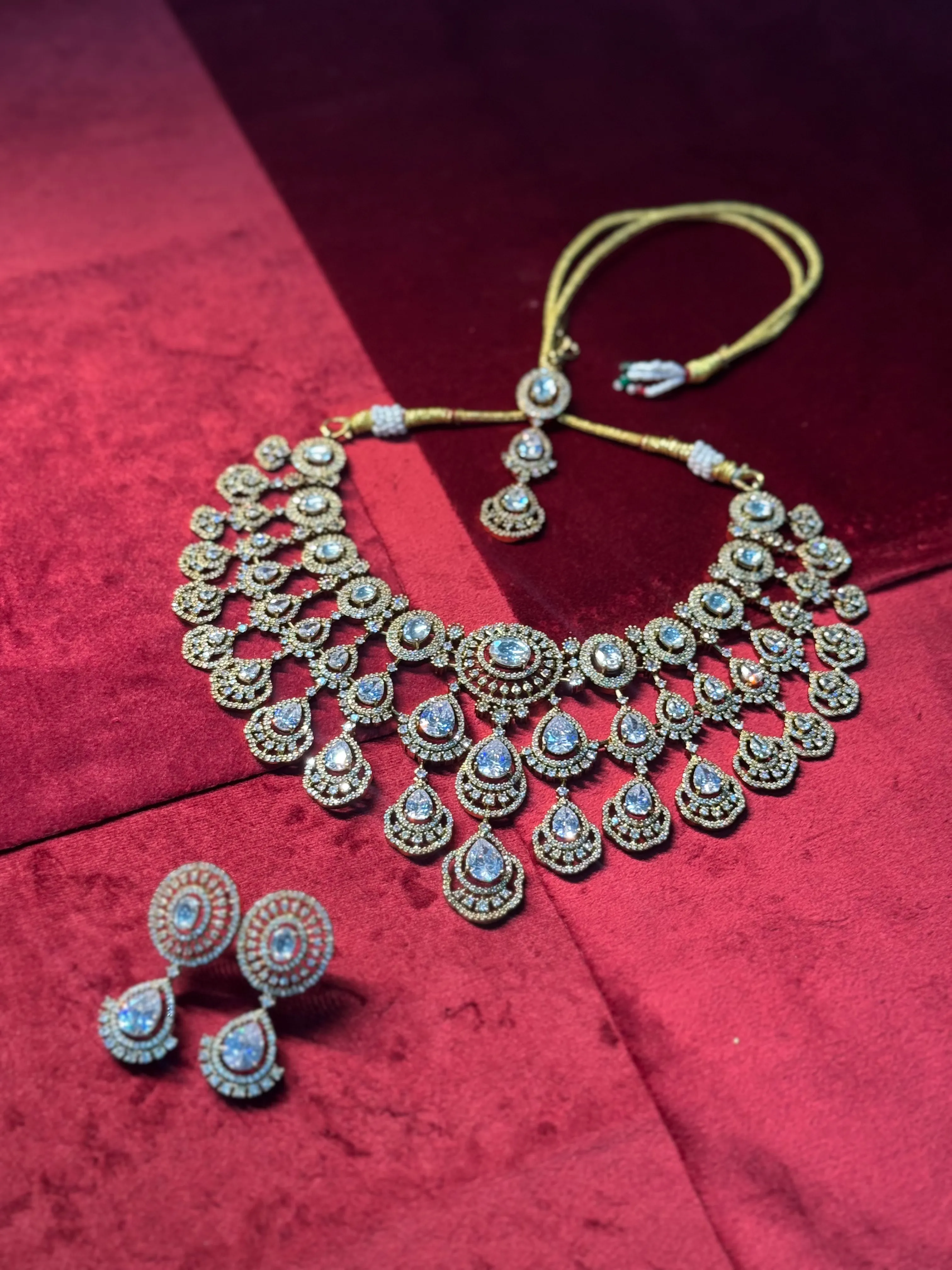 Golden Natalya Jewellery Set - K0010