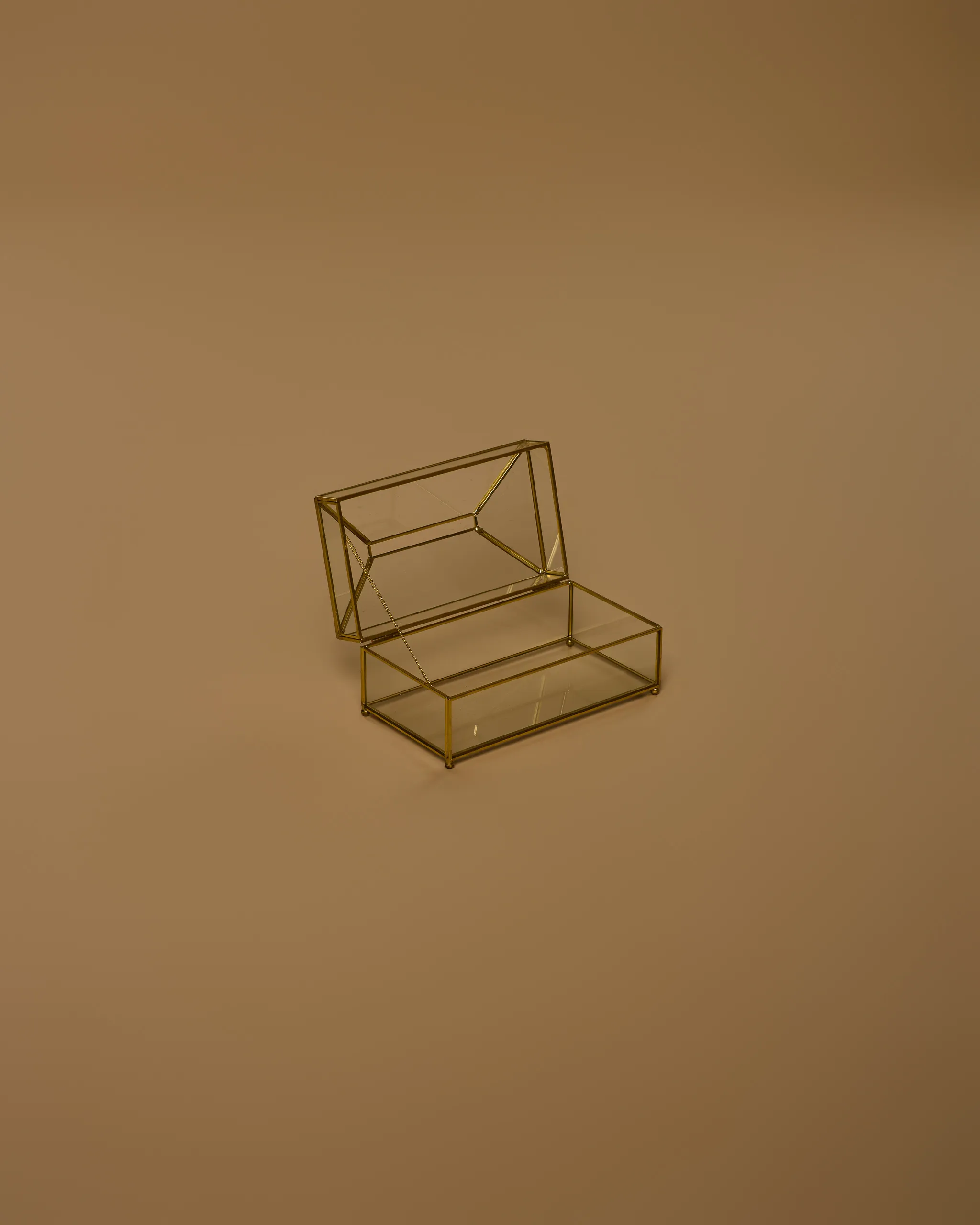 Skleněná truhla na kapesníky