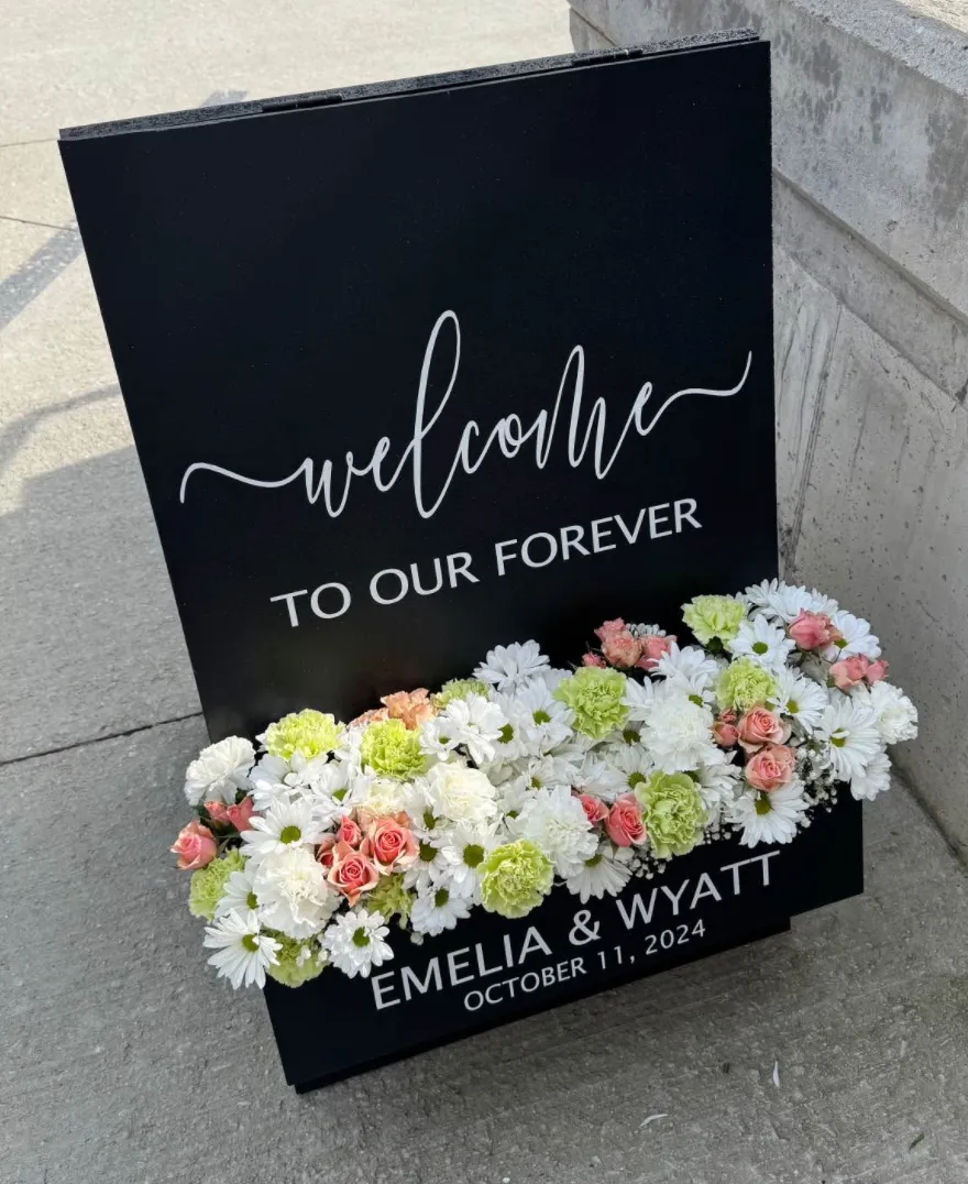 Welcome Flower Box Sign