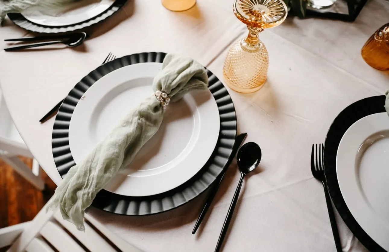 Placemats and Chargers