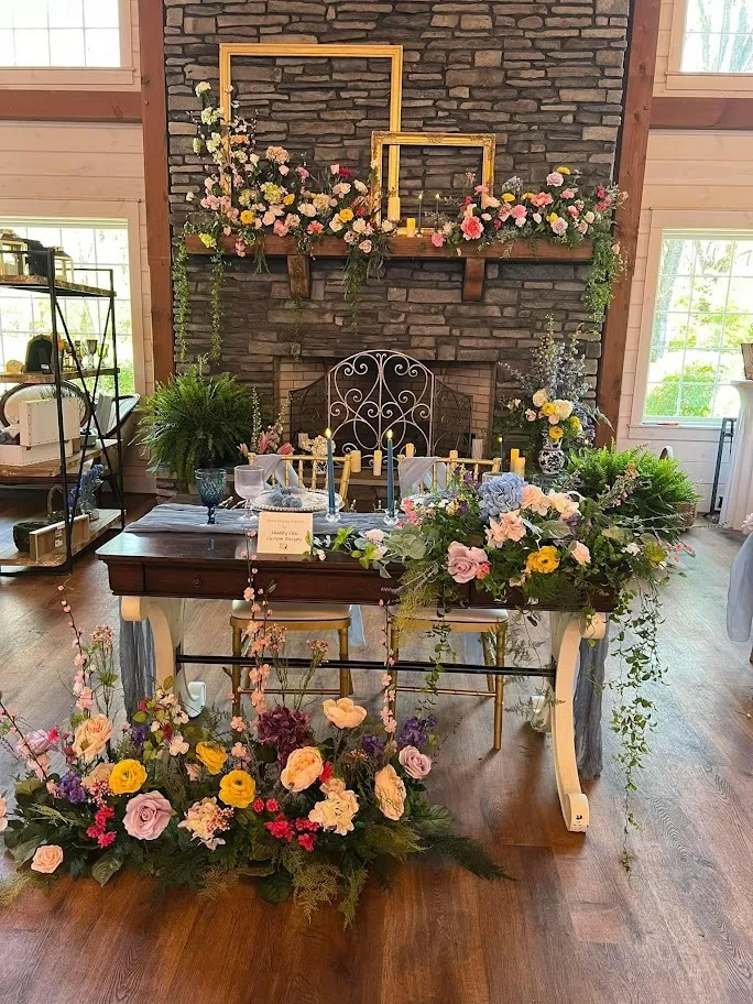 Scroll Sweetheart table