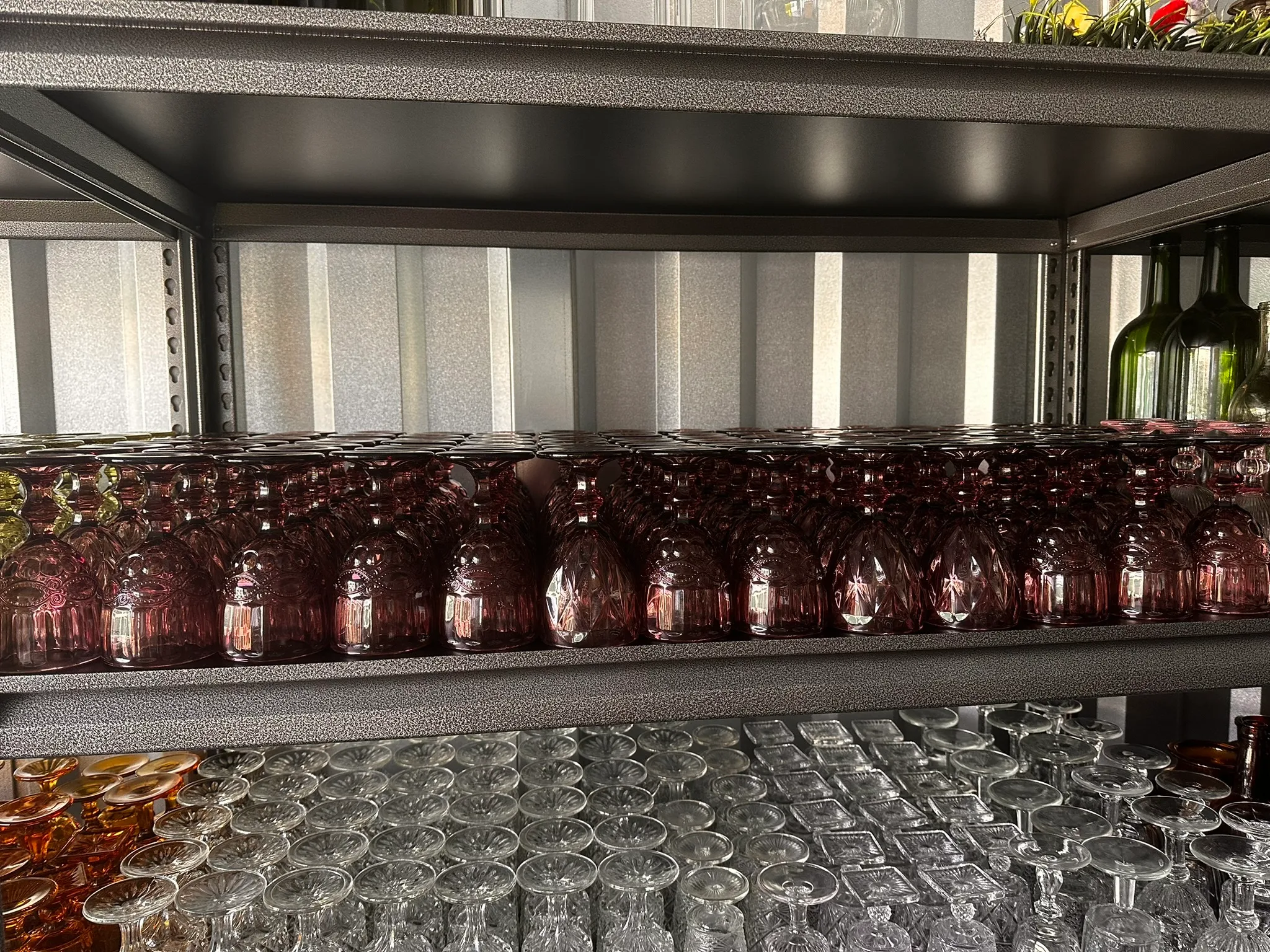 Goblet-Wine Colored Vintage Styles