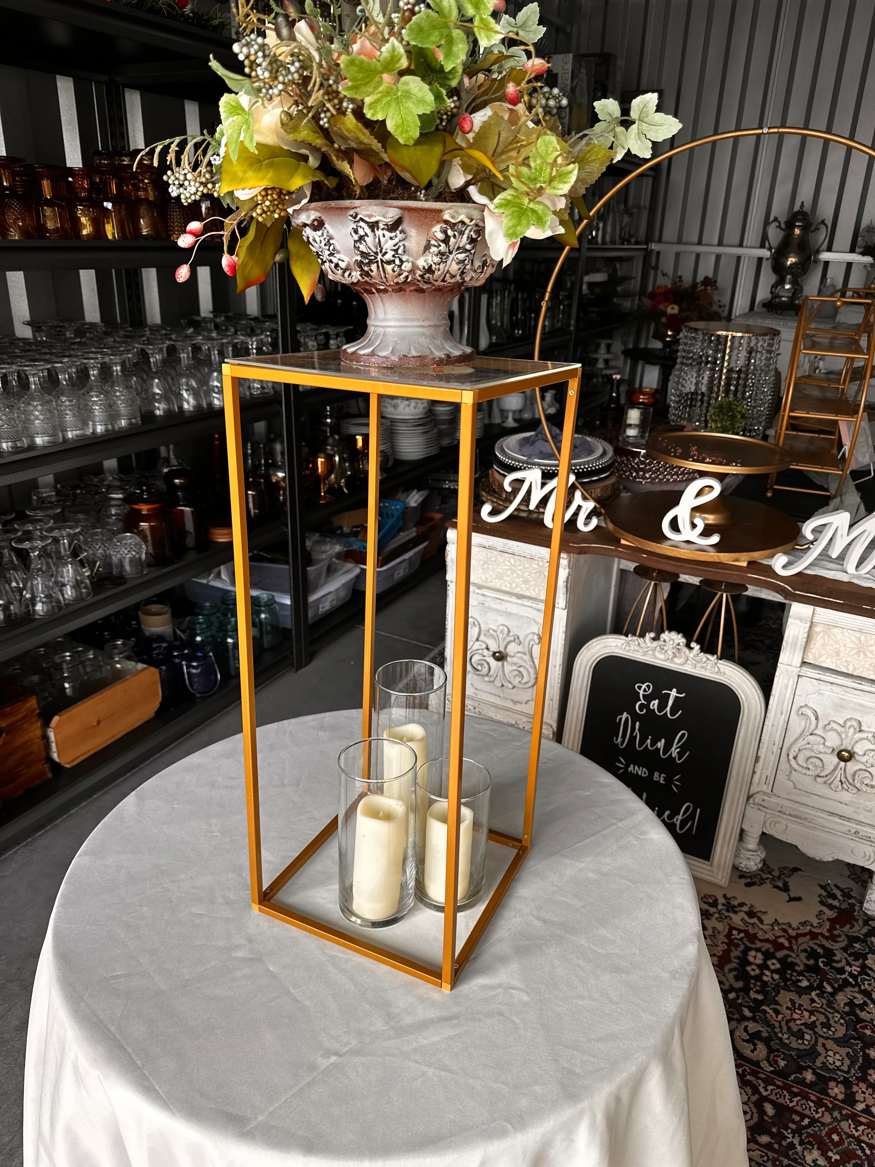 Gold centerpiece stand-16”