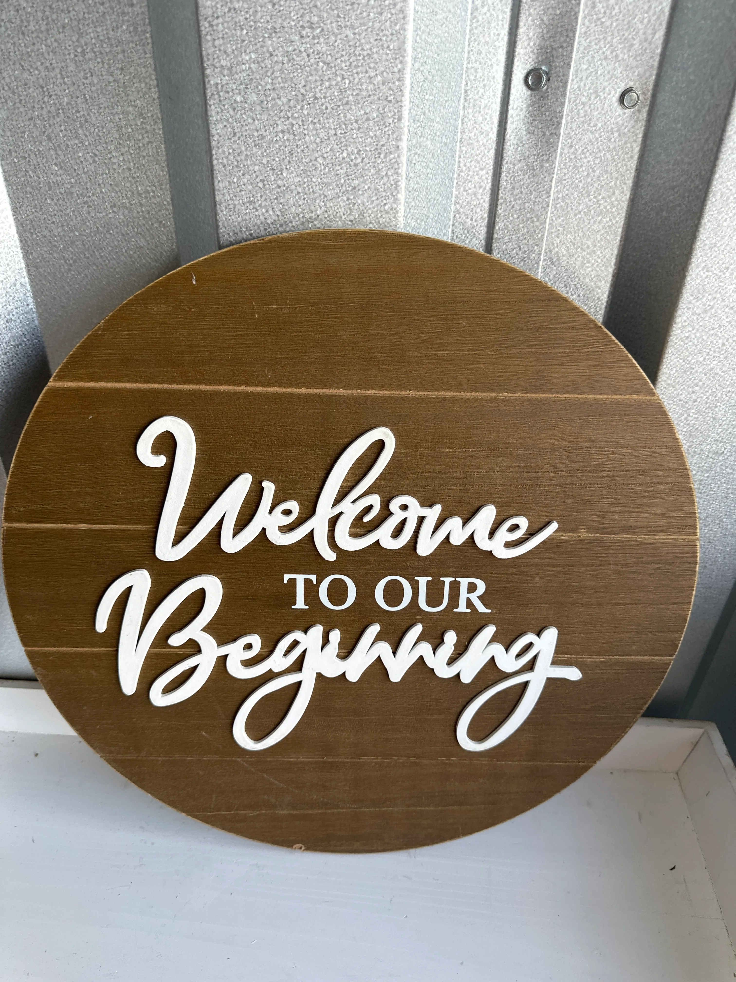 Welcome sign-round wooden