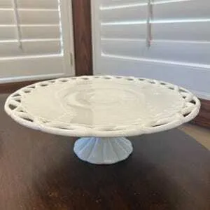 Cake plate stand-white-large-lace edge
