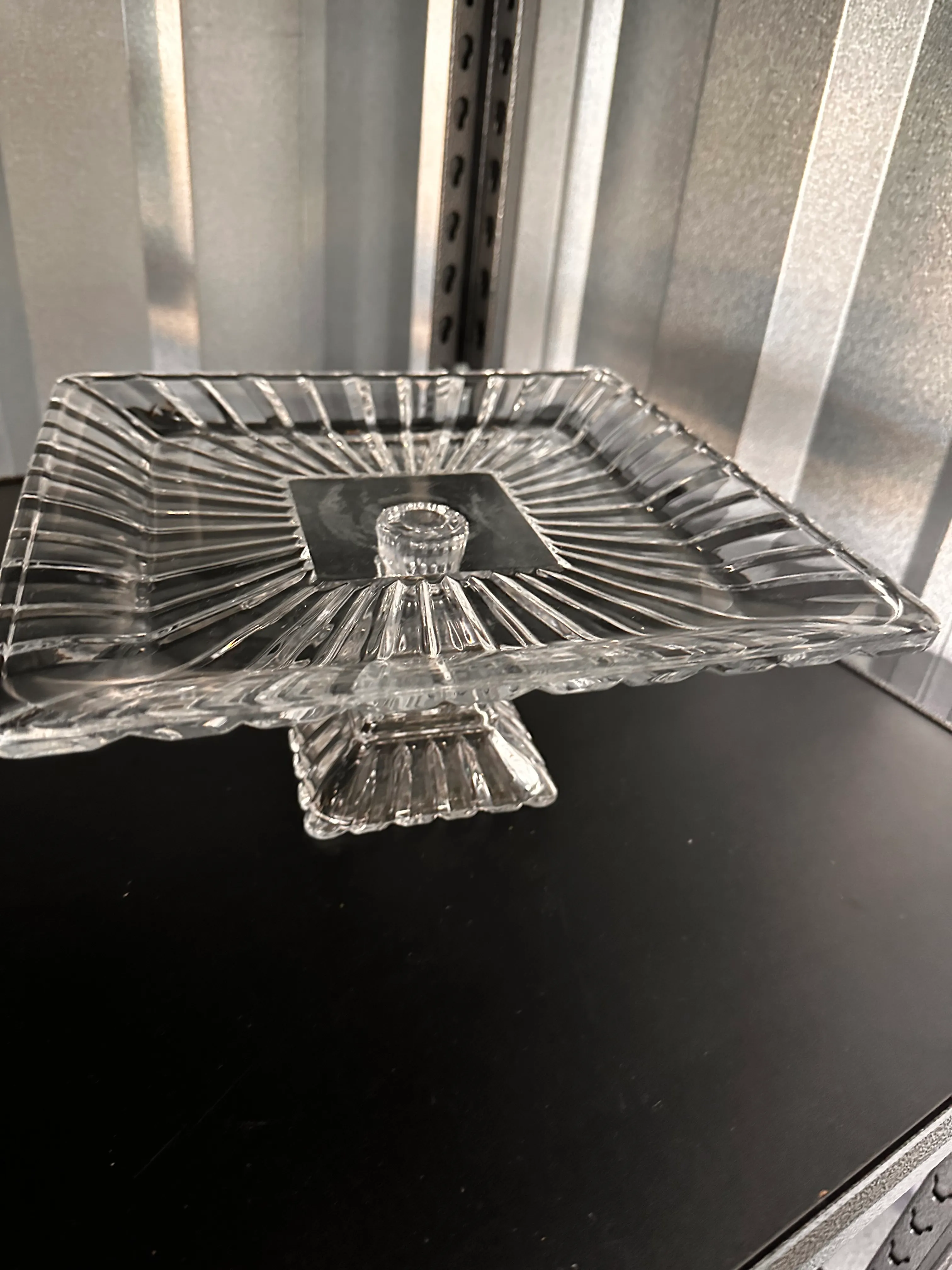 Cake stand-clear class square