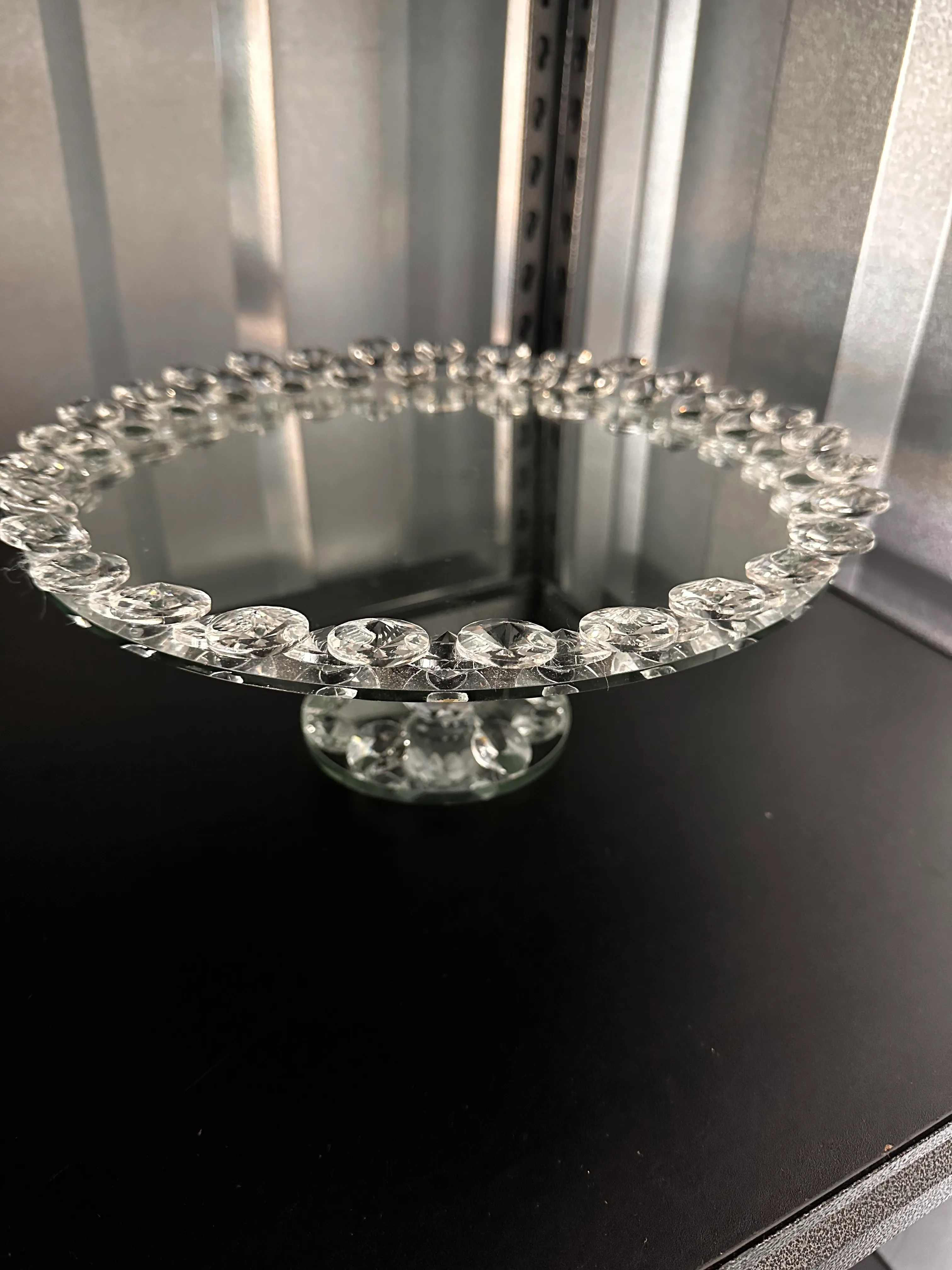 Cake stand-clear glass mirrored with crystals
