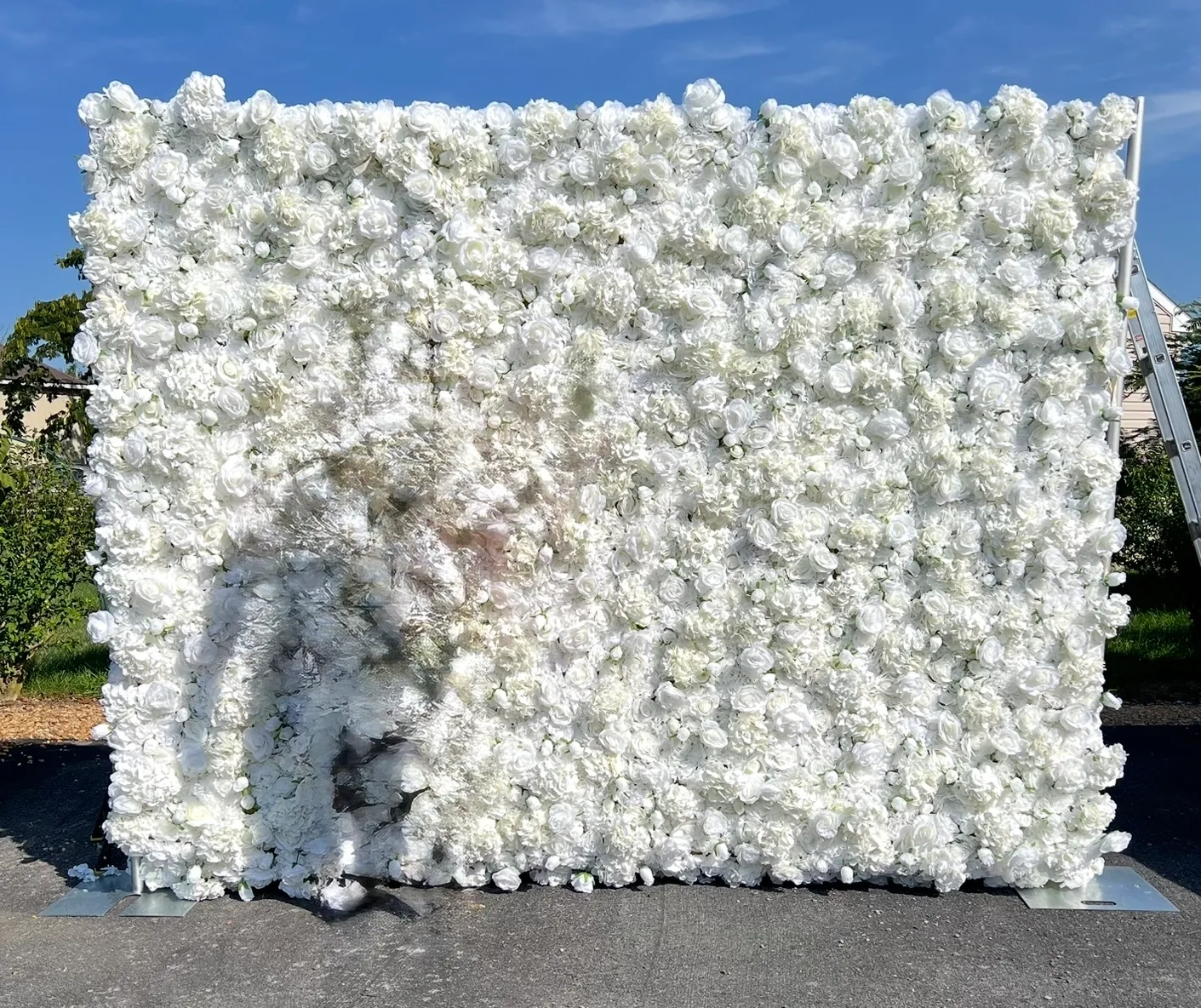 Floral Wall- white 10x10