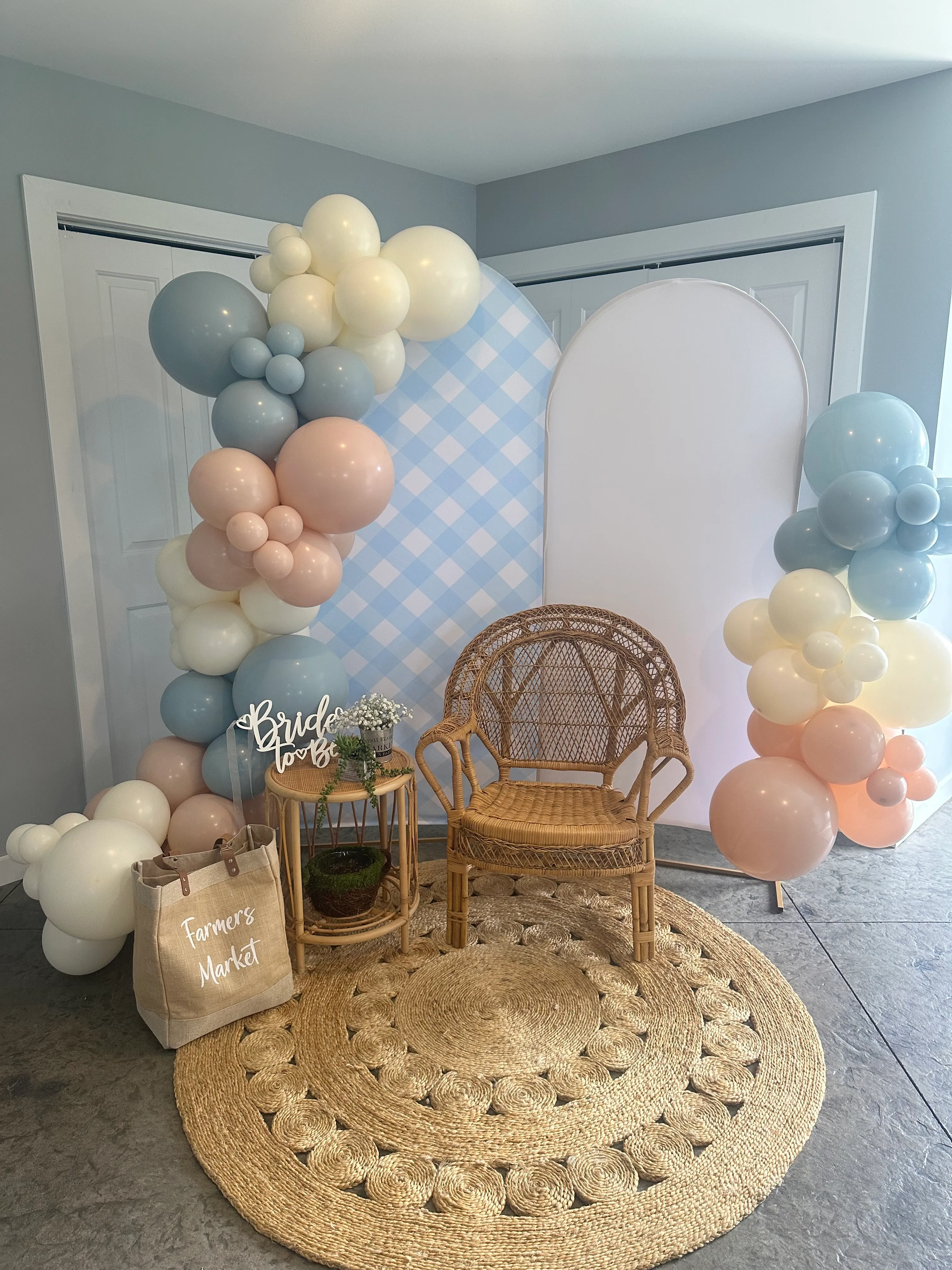 Chair-Short back wicker