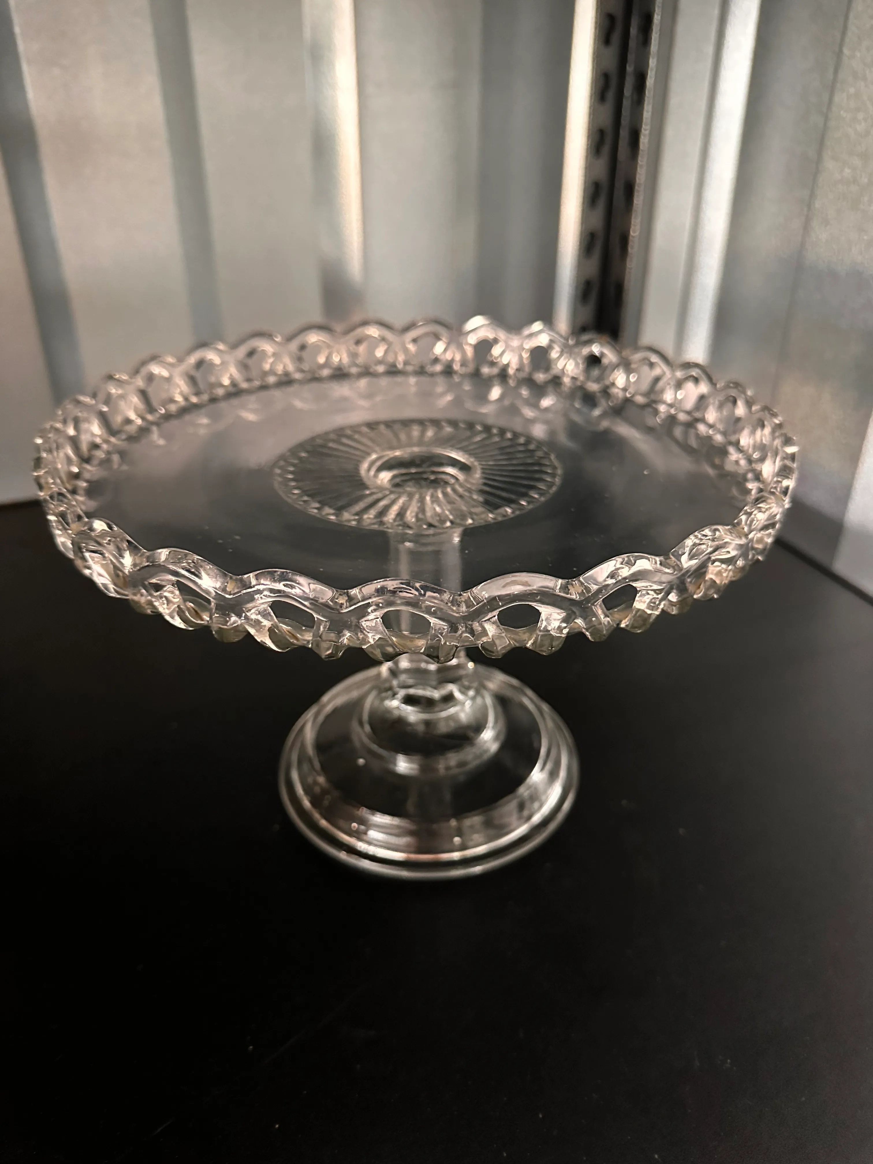 Cake stand-clear glass lace edge
