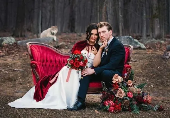 Loveseat- Lavinia Item # 200