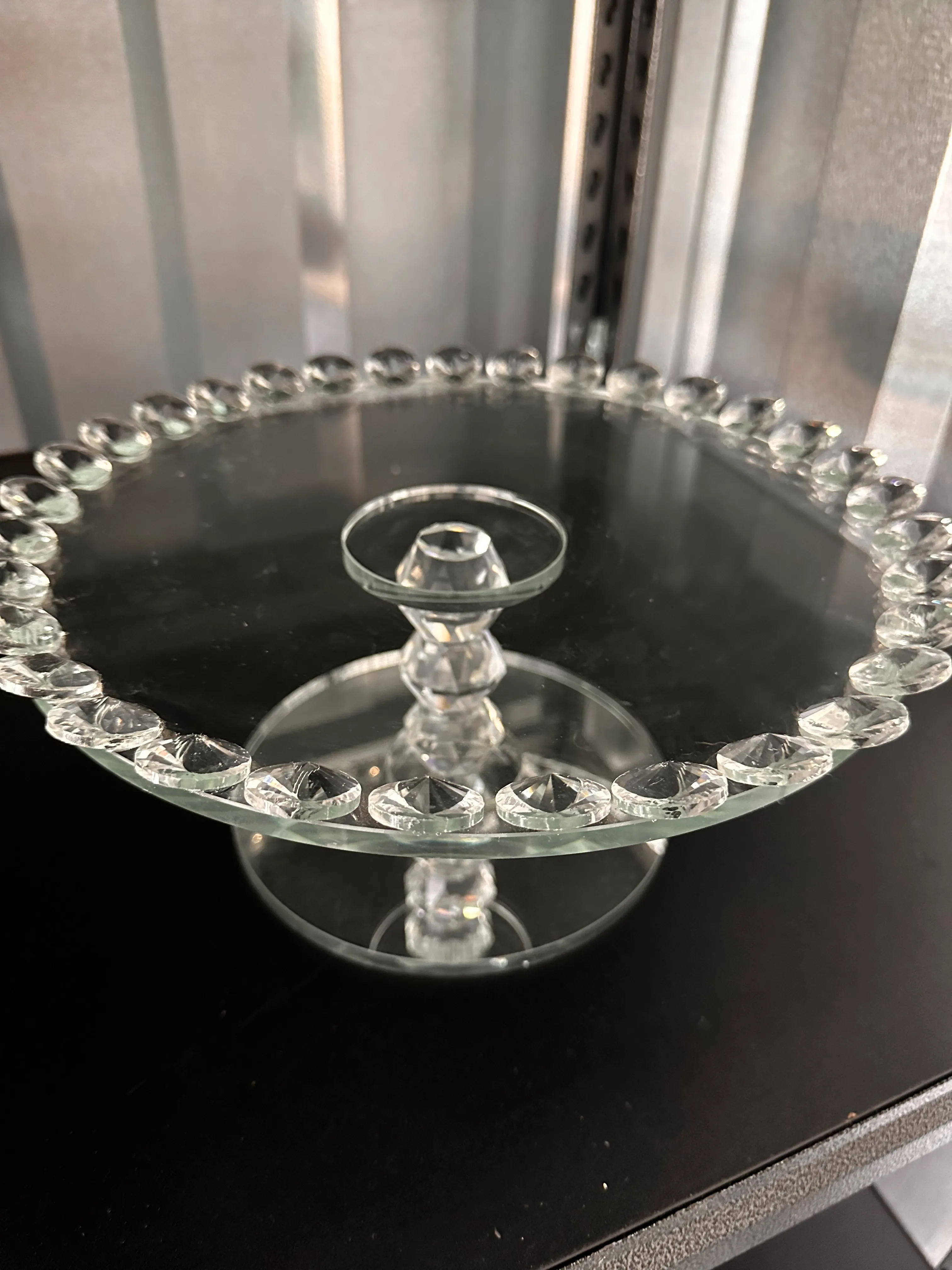 Cake stand-clear glass crystal edge