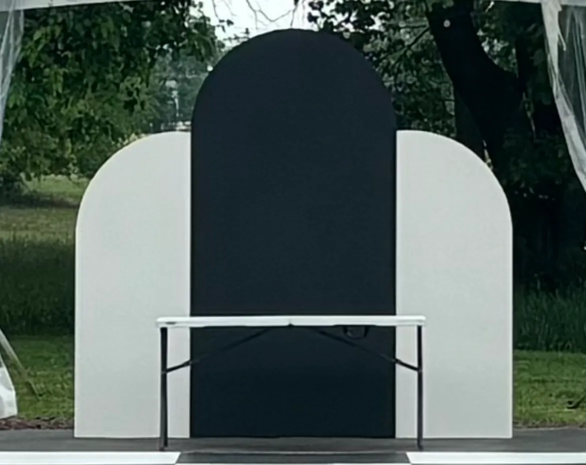 Backdrop-Wooden- Black and white