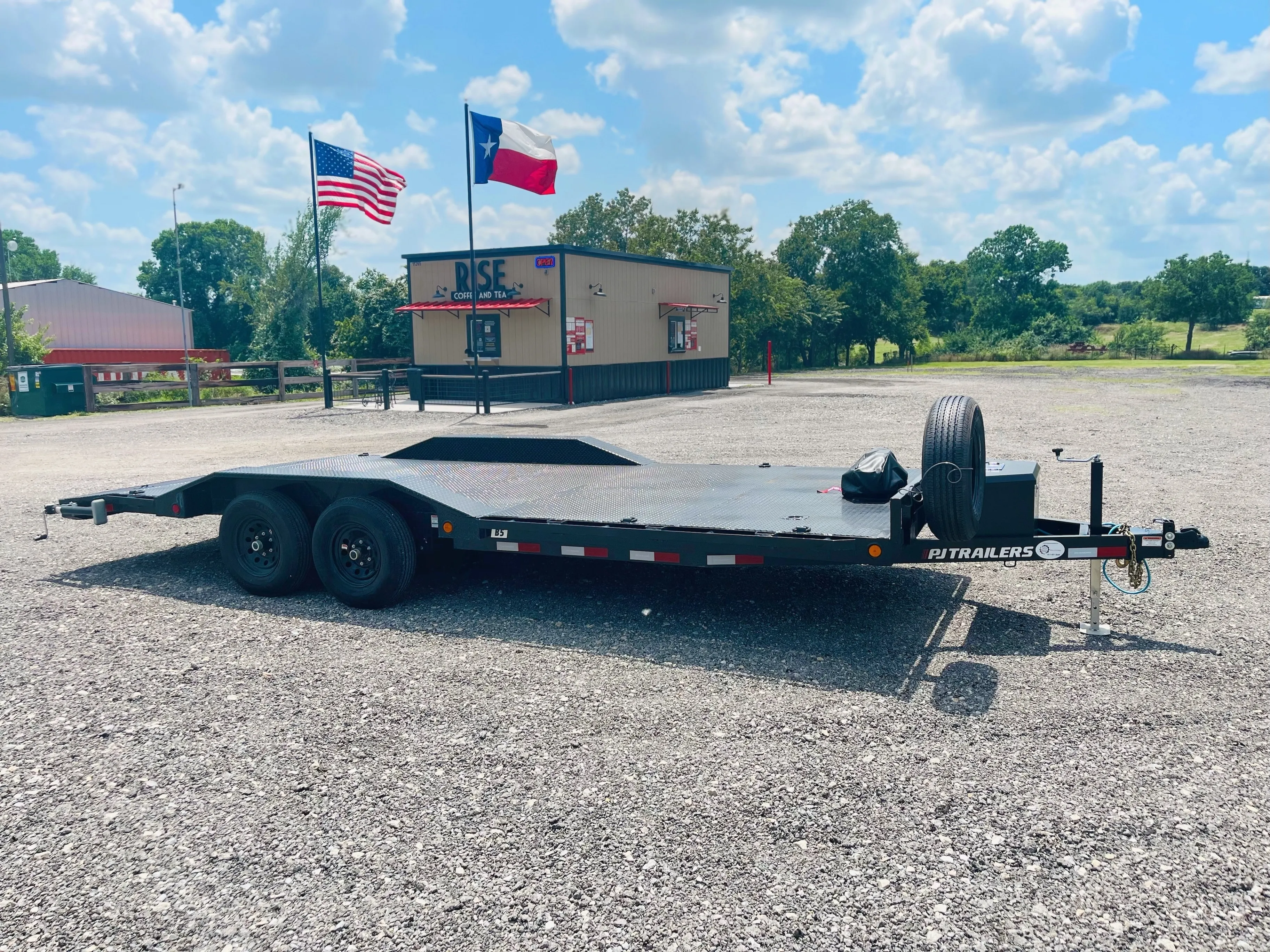 Vehicle Trailer 20' x 102"
