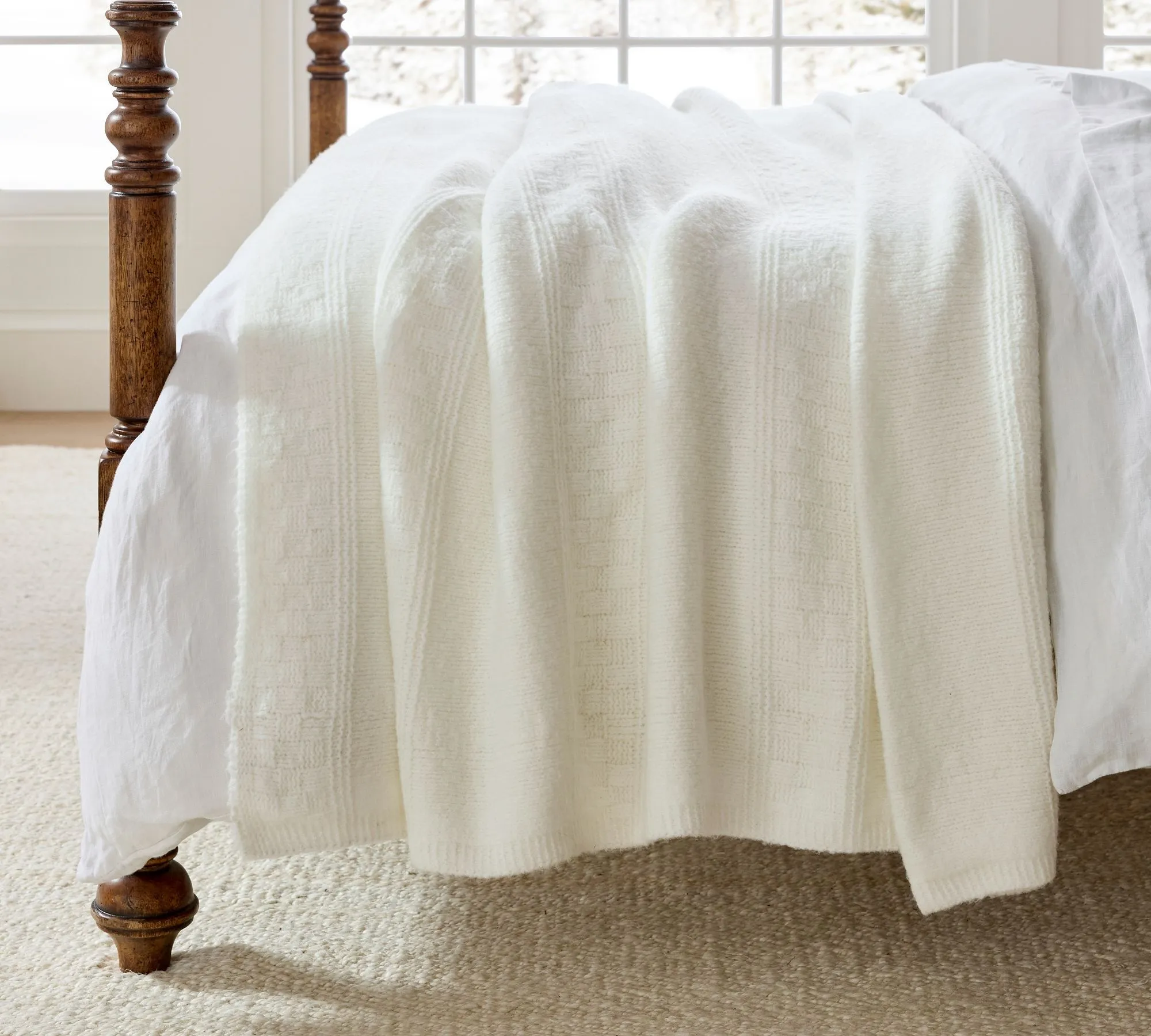Arden Solid Blanket White