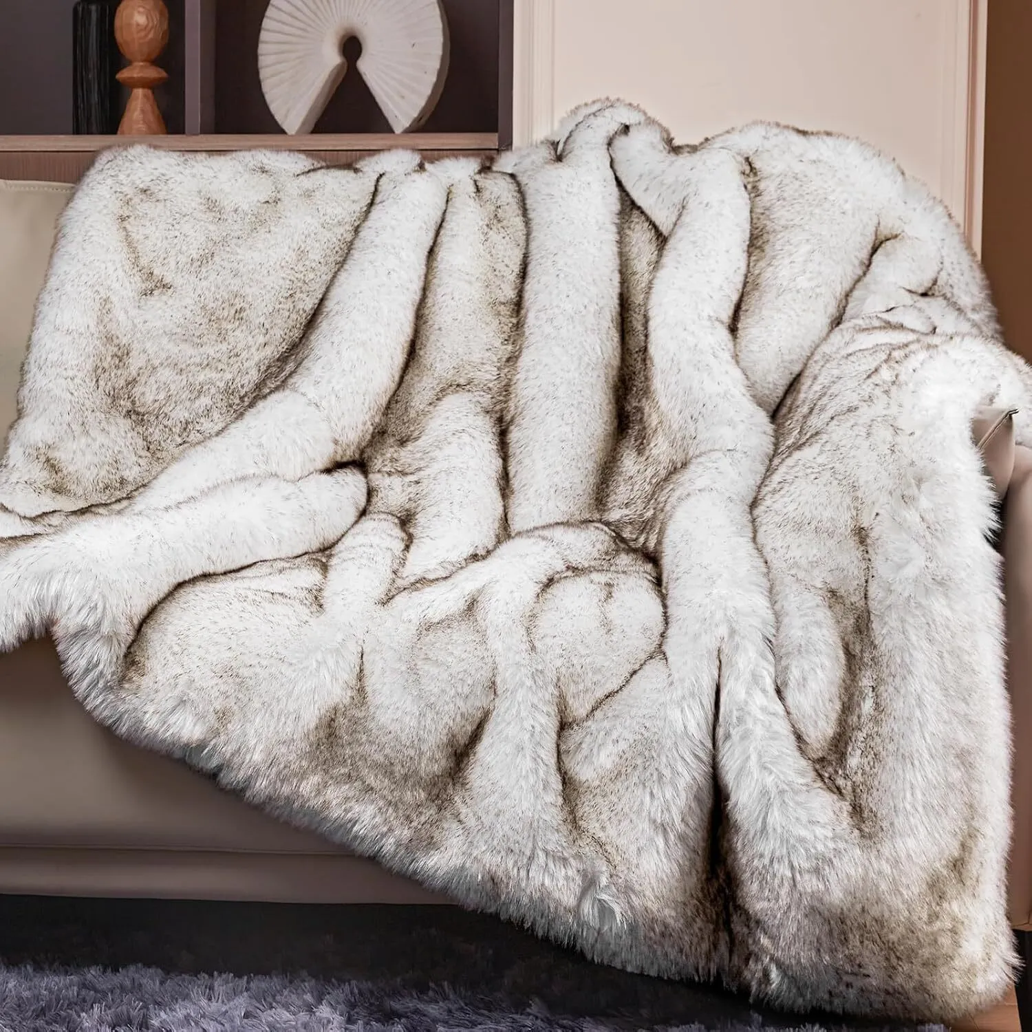 1000GSM Faux Fur Throw Blanket