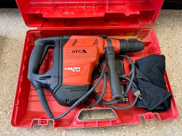TE 60 ATC-AVR Rotary Hammer Drill