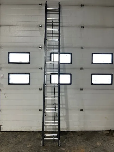 24ft-Fiberglass Extension Ladder