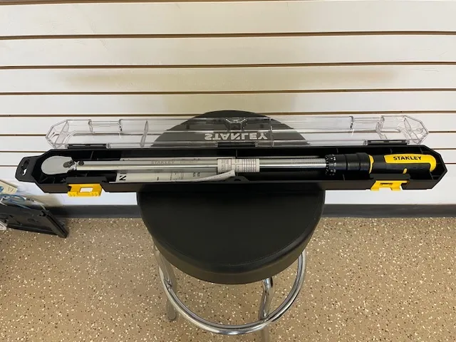 1/2-in Drive Micro Adjust Torque Wrench, 50-250 ft lbs