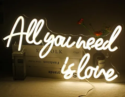 LED-Schriftzug "All you need ist love"