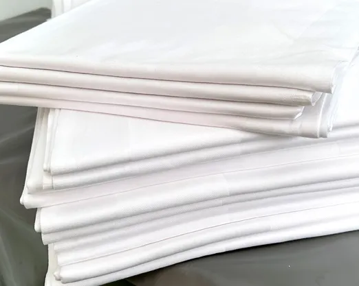 Tischtuch quadratisch weiß inkl. Reinigung