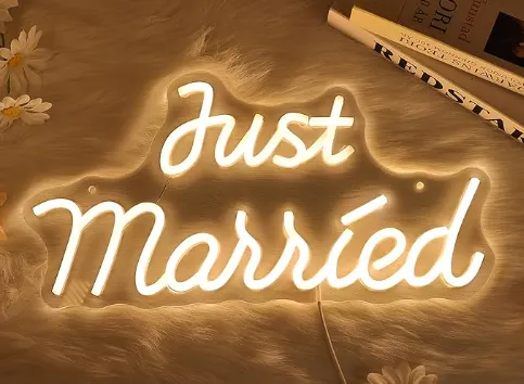 LED-Schriftzug "Just Married"