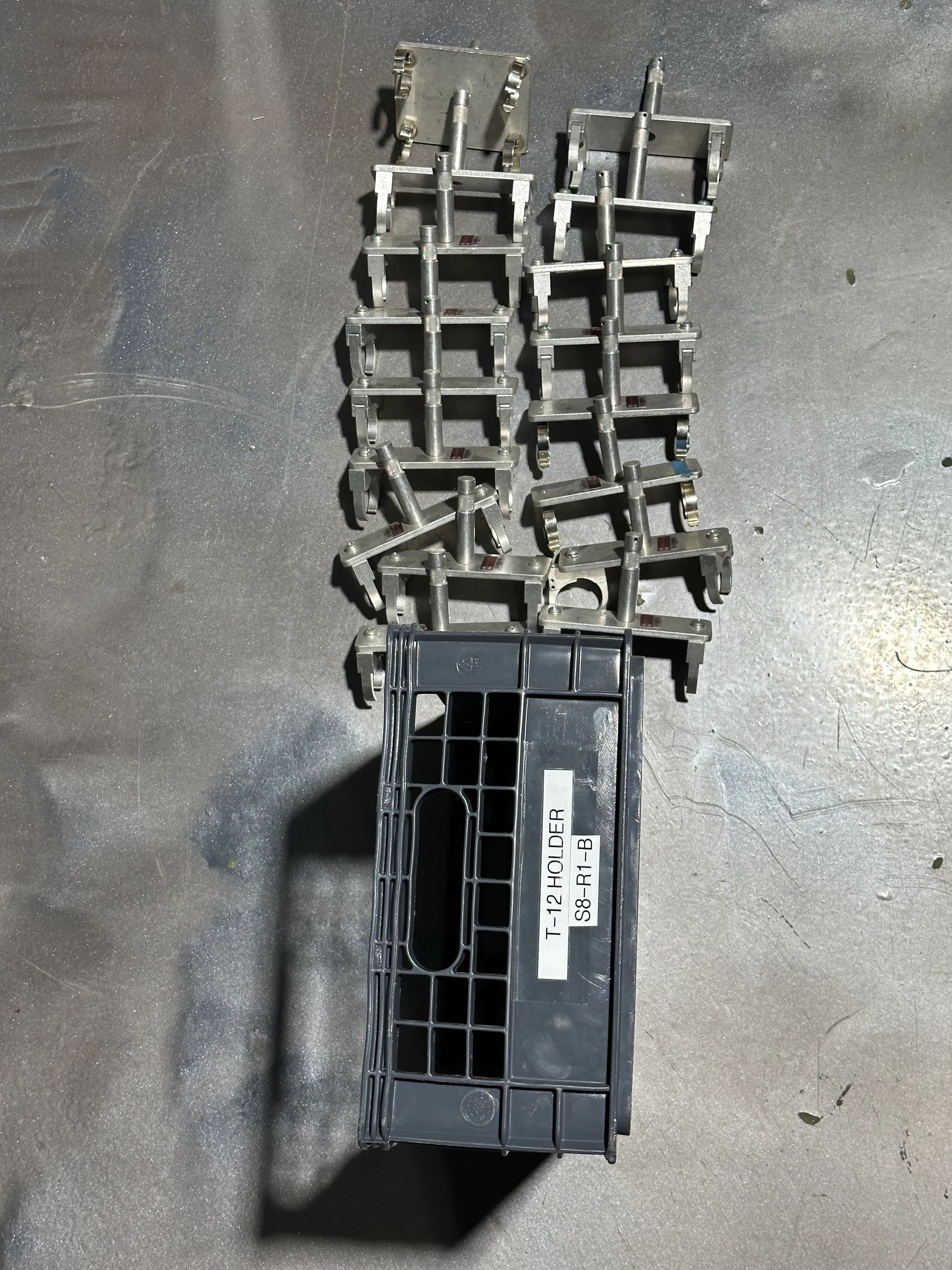   T-12 TUBE HOLDERS CRATE S8-R1-B