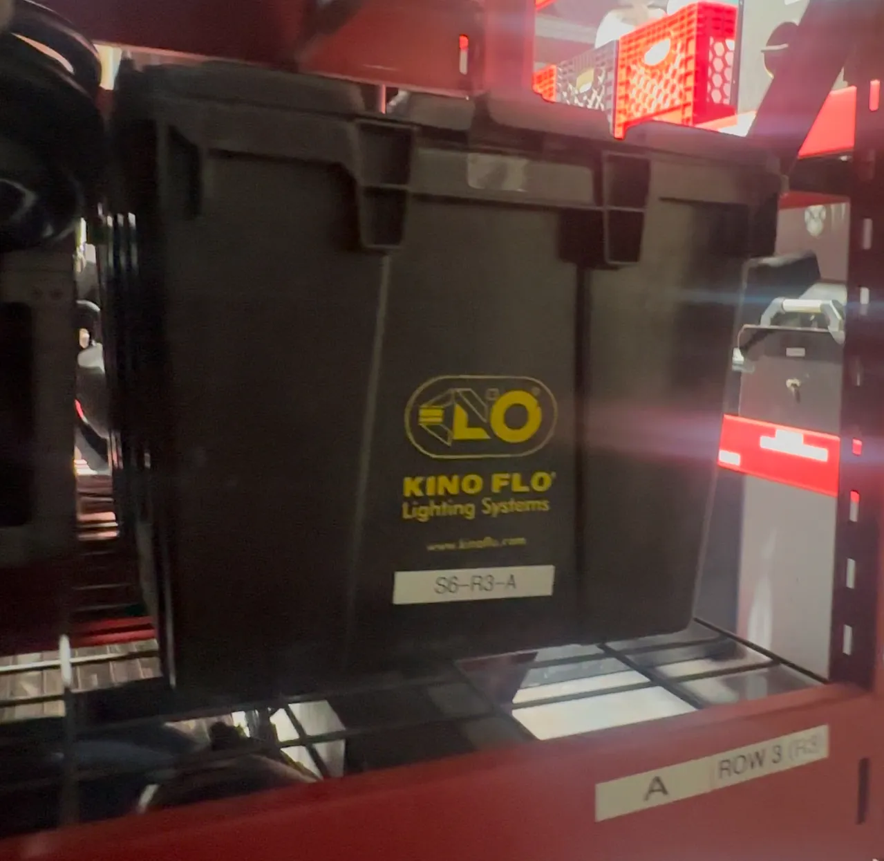 KINO FLOW TUB OF BALLAST / CABLES S6-R3-A