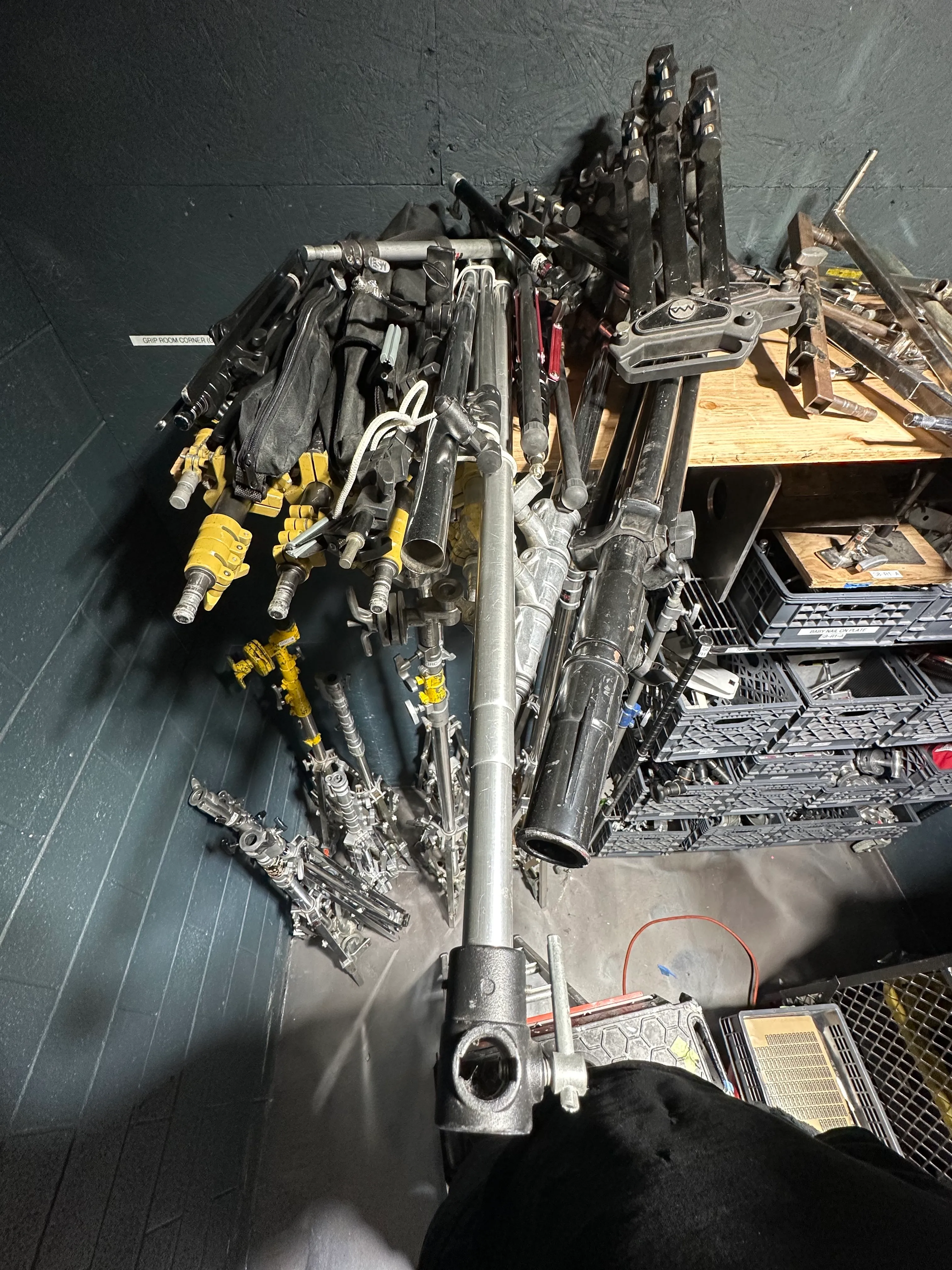 SMALL LIGHT WEIGHT STANDS S9-R1-A