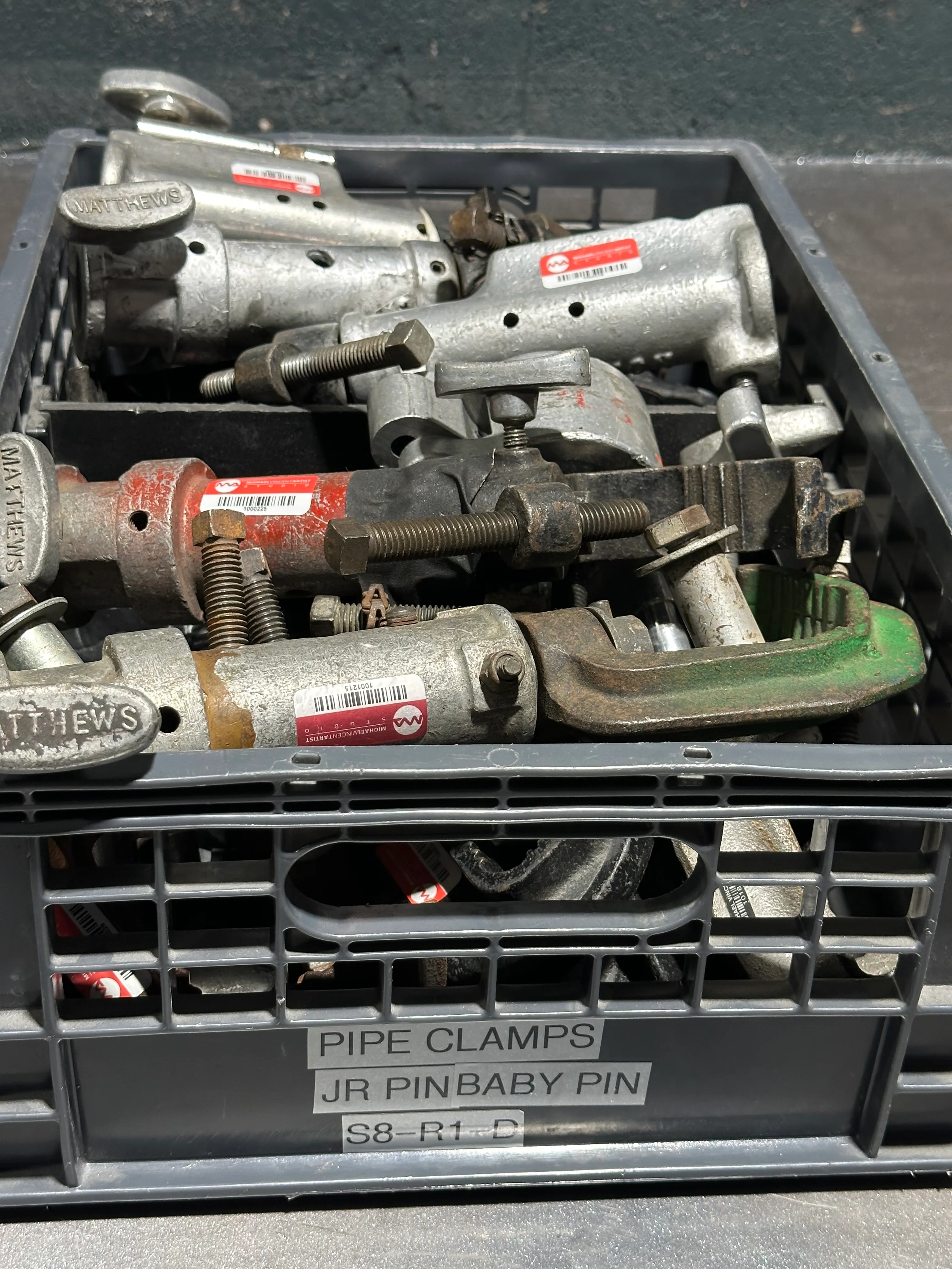 2" PIPE CLAMPS JR / BABYPIN / BOLT CRATE  S8-R1-D