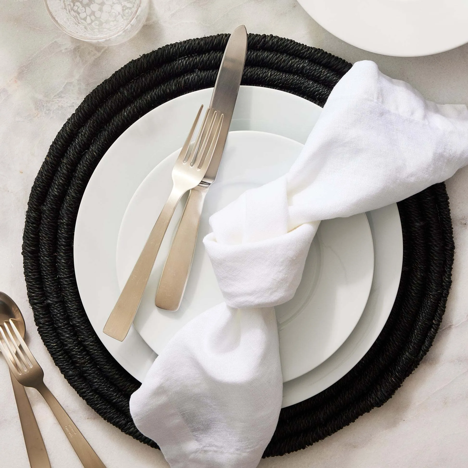 Classic Napkin (White/Black)