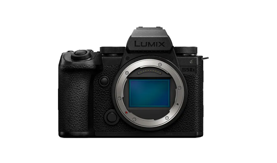 Panasonic Lumix S5 IIX Mirrorless Camera Body (L-Mount) CAM0063