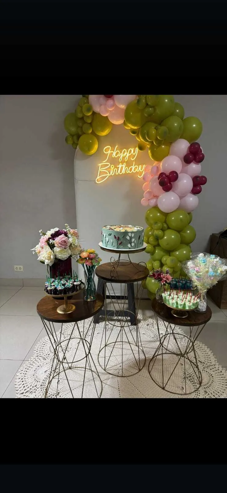 Happy Birthday Branco Quente